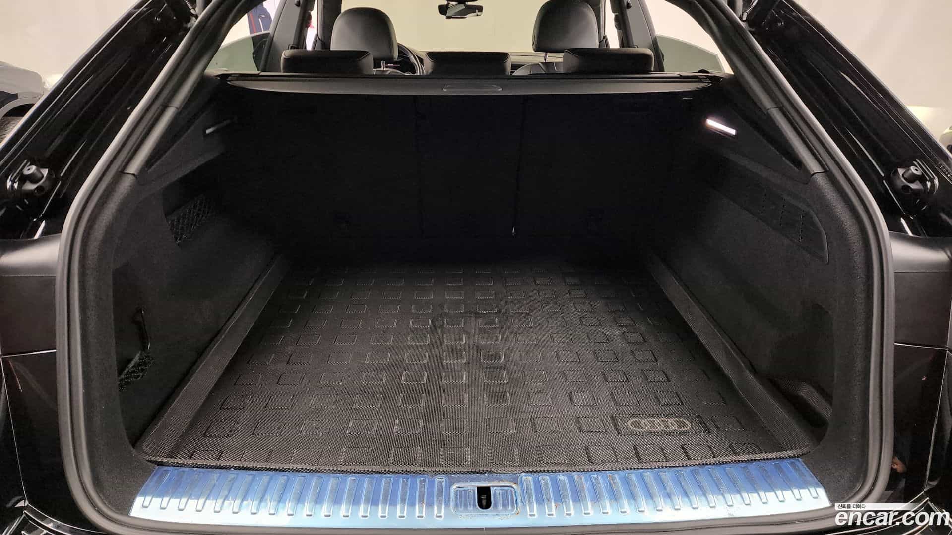 Q8 Audi 2022.0-OPTION-024