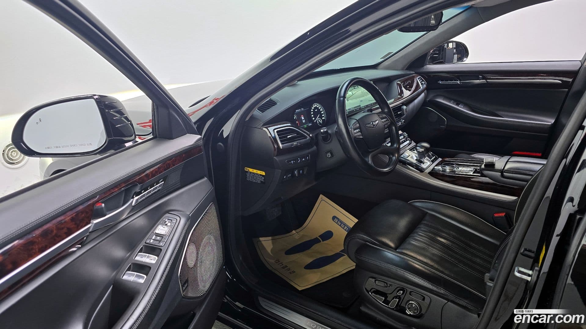 Main__Slider__Photo:EQ900 Genesis 2016.1-10