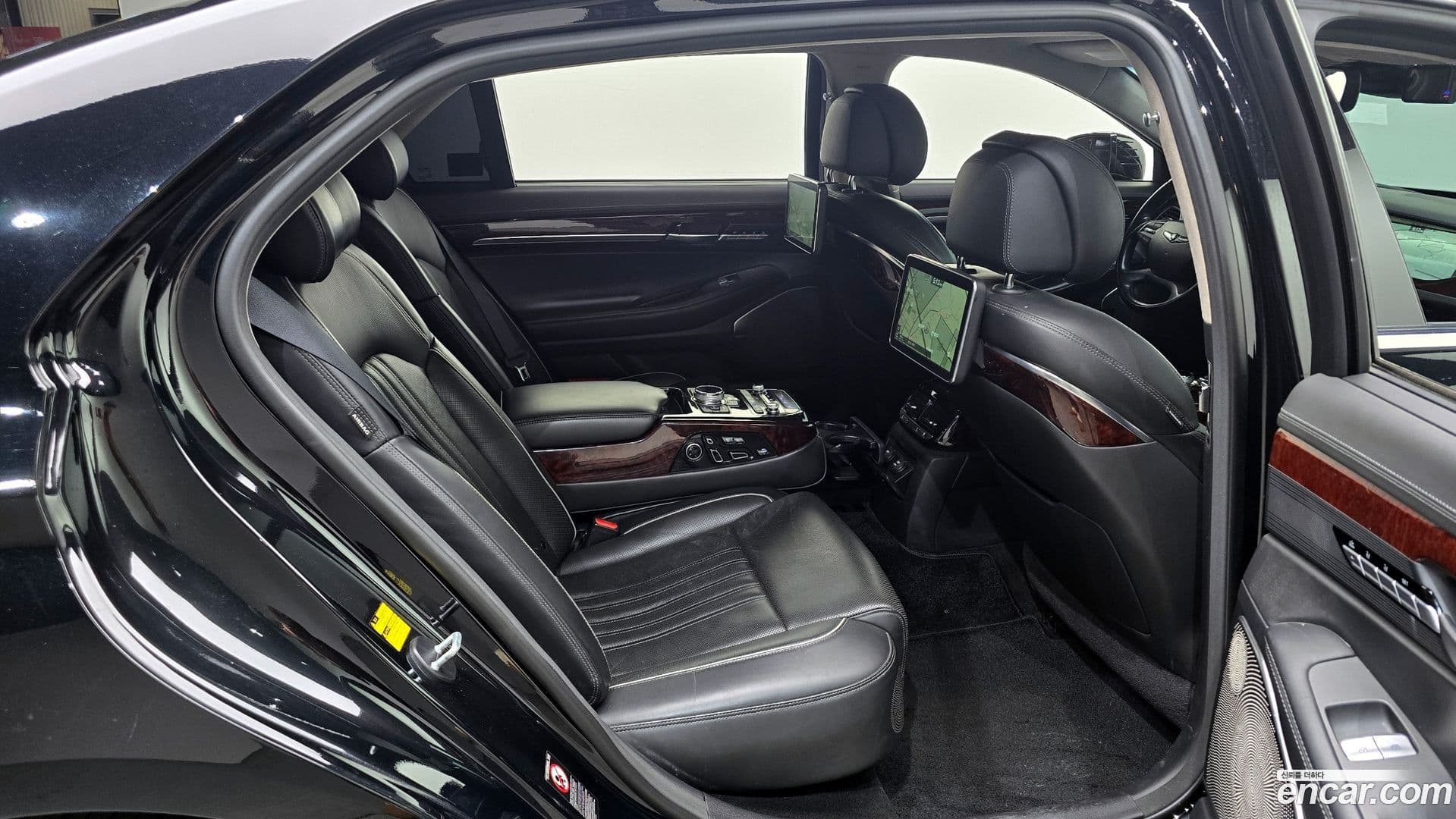 Main__Slider__Photo:EQ900 Genesis 2016.1-11