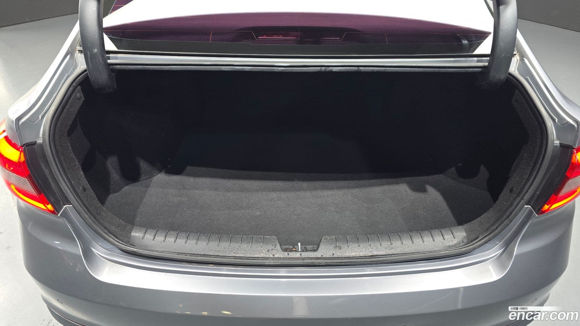 Main__Slider__Photo:Sonata Hyundai 2014.6-18