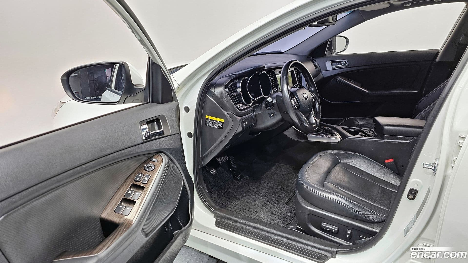 Main__Slider__Photo:K5 Kia 2012.10-10