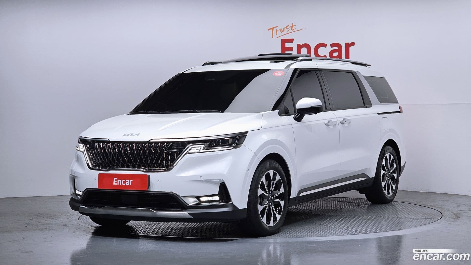 Main__Slider__Photo:Canival Kia 2023.0-0