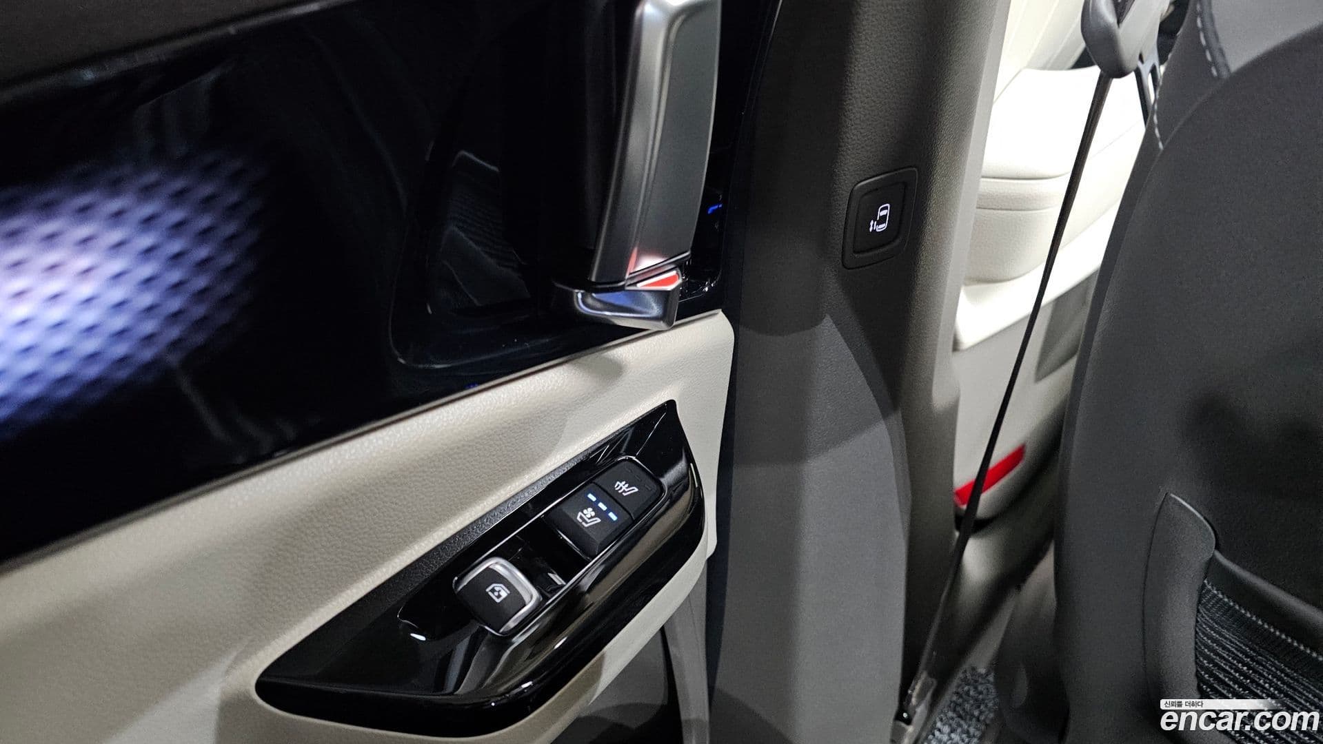 Main__Slider__Photo:Canival Kia 2023.0-14