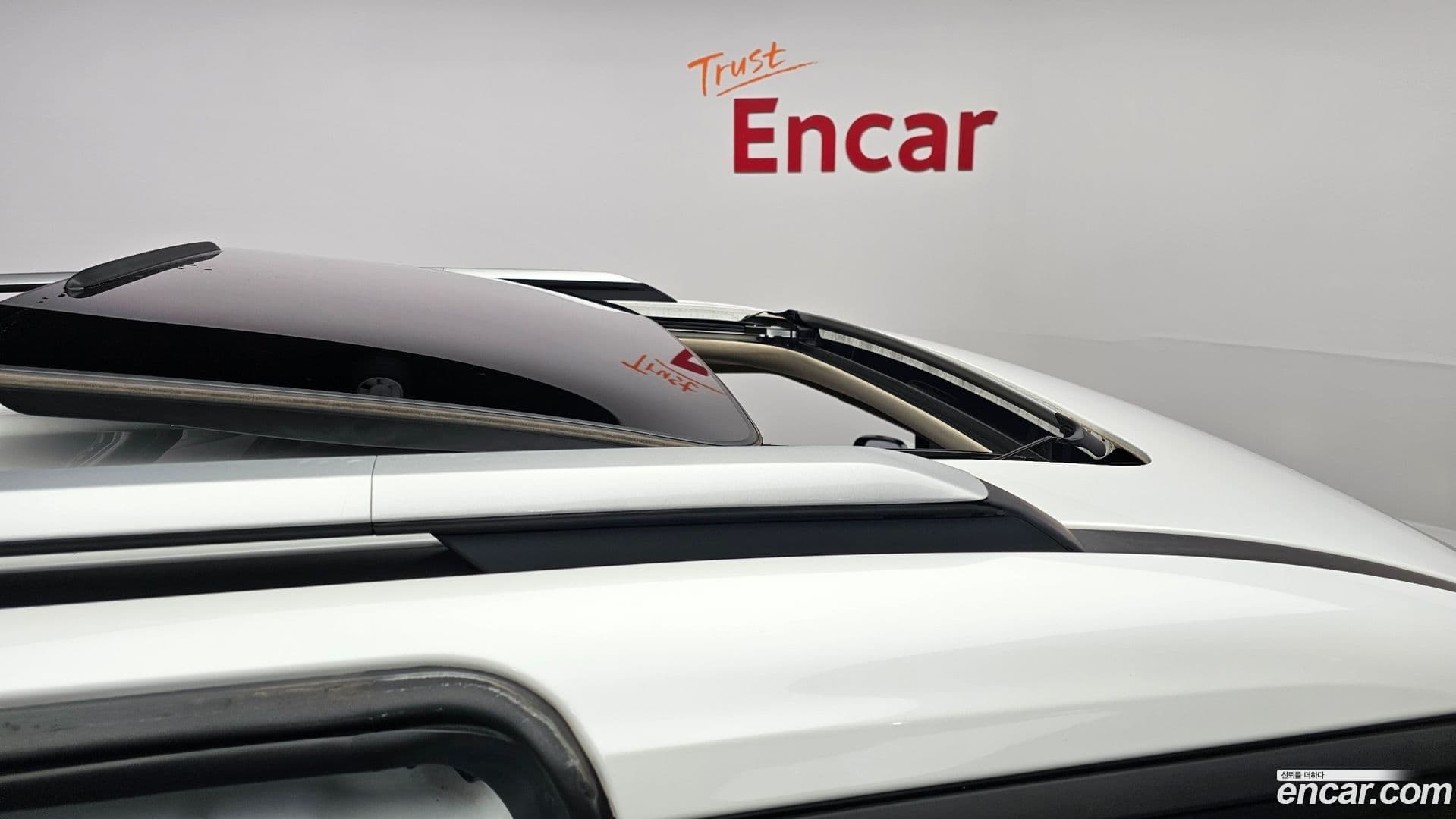 Main__Slider__Photo:Canival Kia 2023.0-19