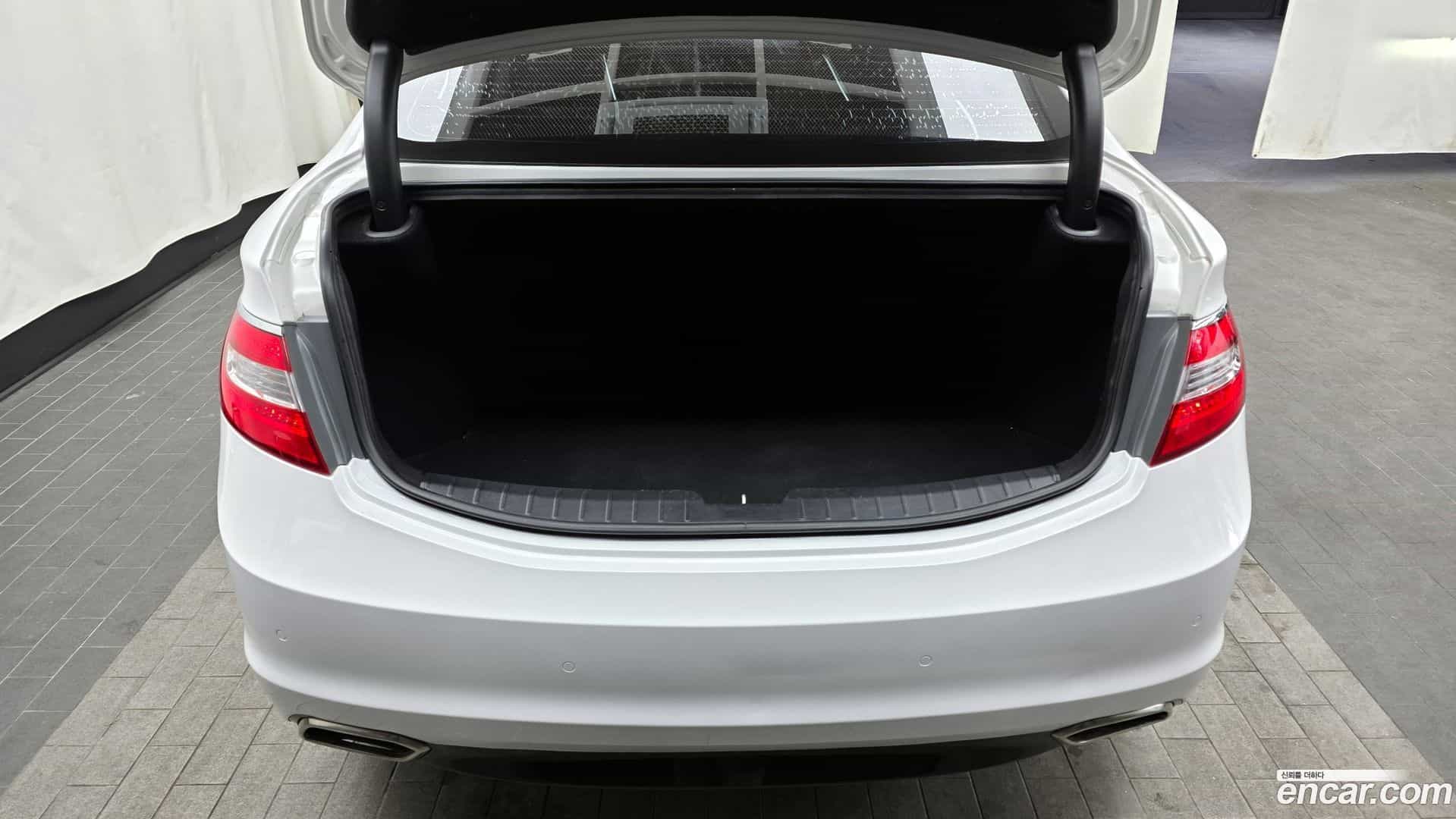 Grandeur Hyundai 2015.11-OPTION-024