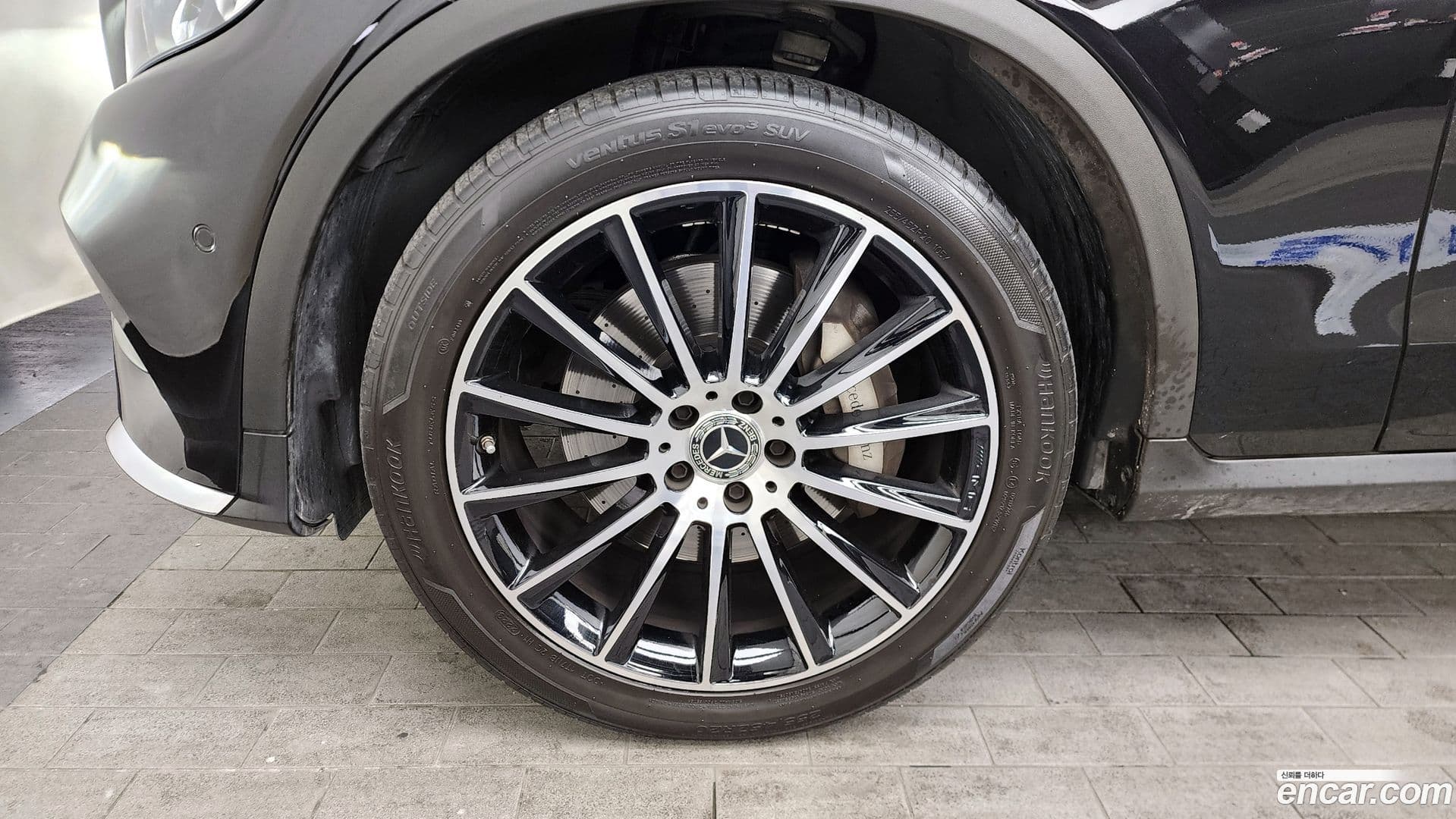 Main__Slider__Photo:GLC-Class Mercedes-Benz 2019.9-4