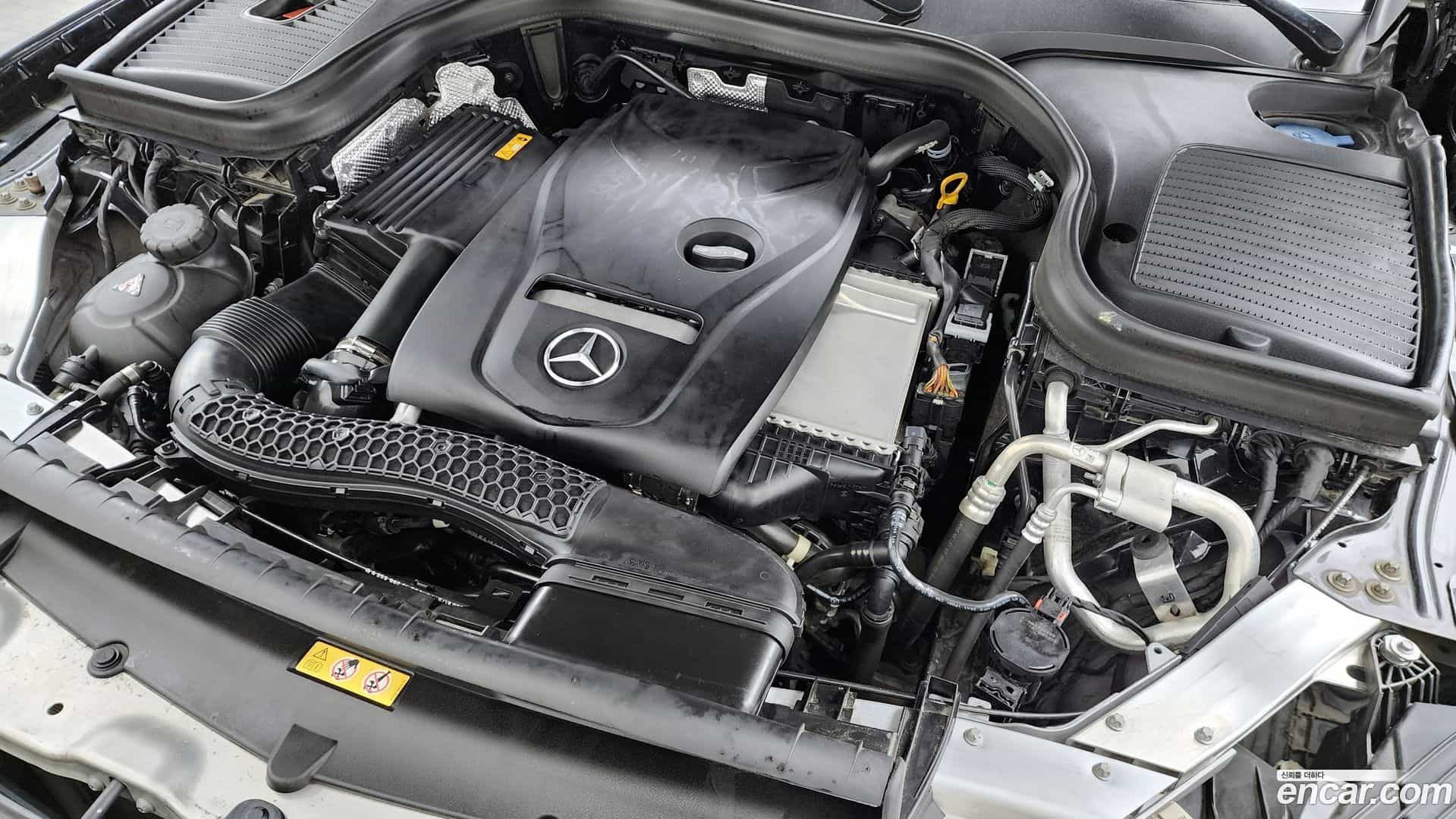GLC-Class Mercedes-Benz 2019.9-INNER-006