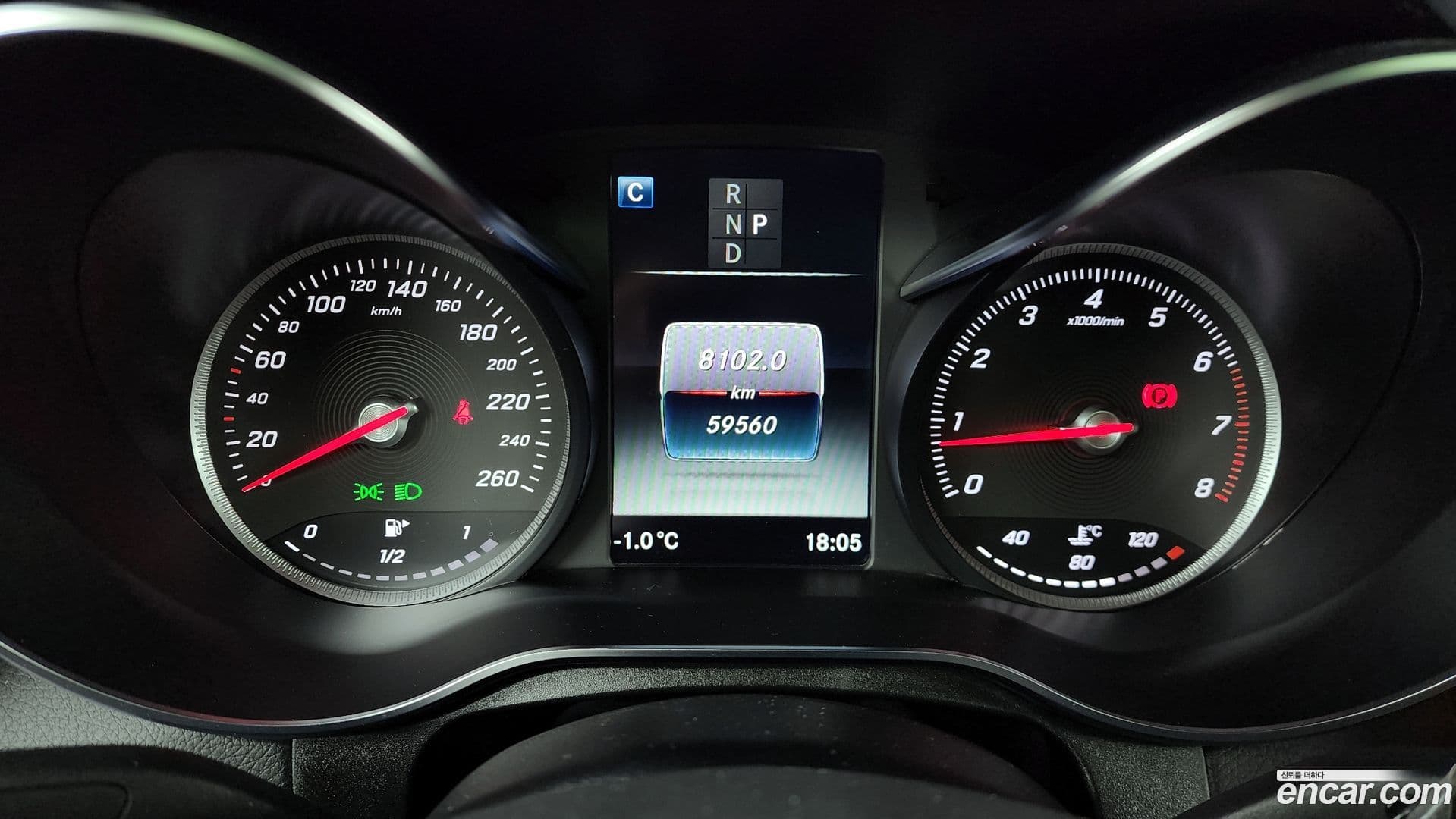 Main__Slider__Photo:GLC-Class Mercedes-Benz 2019.9-7