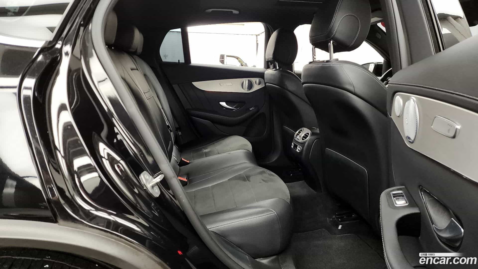 GLC-Class Mercedes-Benz 2019.9-OPTION-016