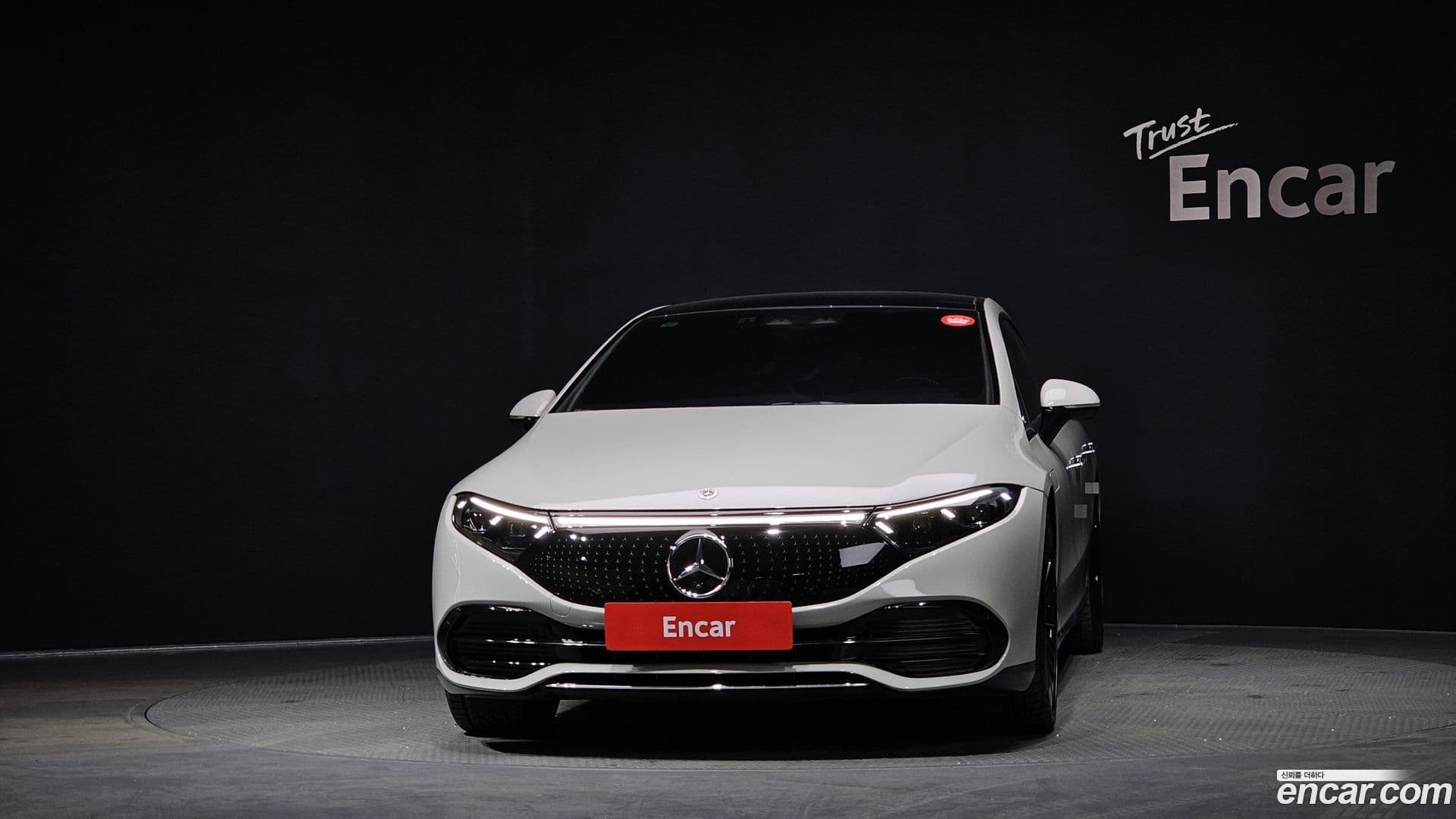 Main__Slider__Photo:EQS Mercedes-Benz 2023.10-2