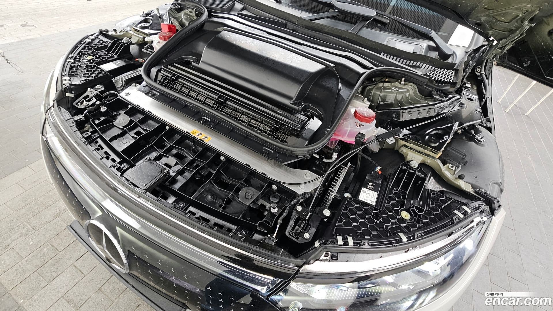 Main__Slider__Photo:EQS Mercedes-Benz 2023.10-5