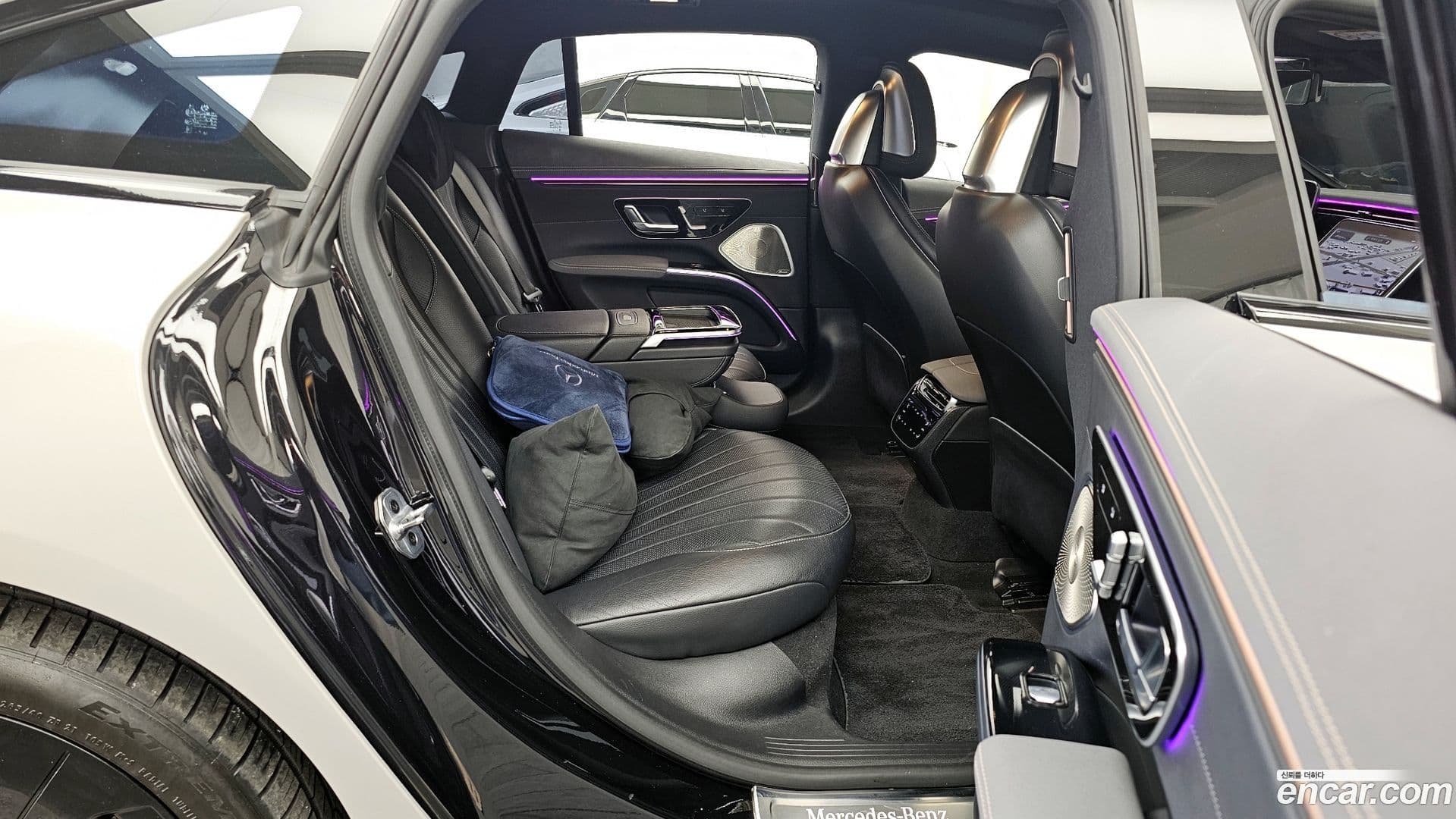 Main__Slider__Photo:EQS Mercedes-Benz 2023.10-11