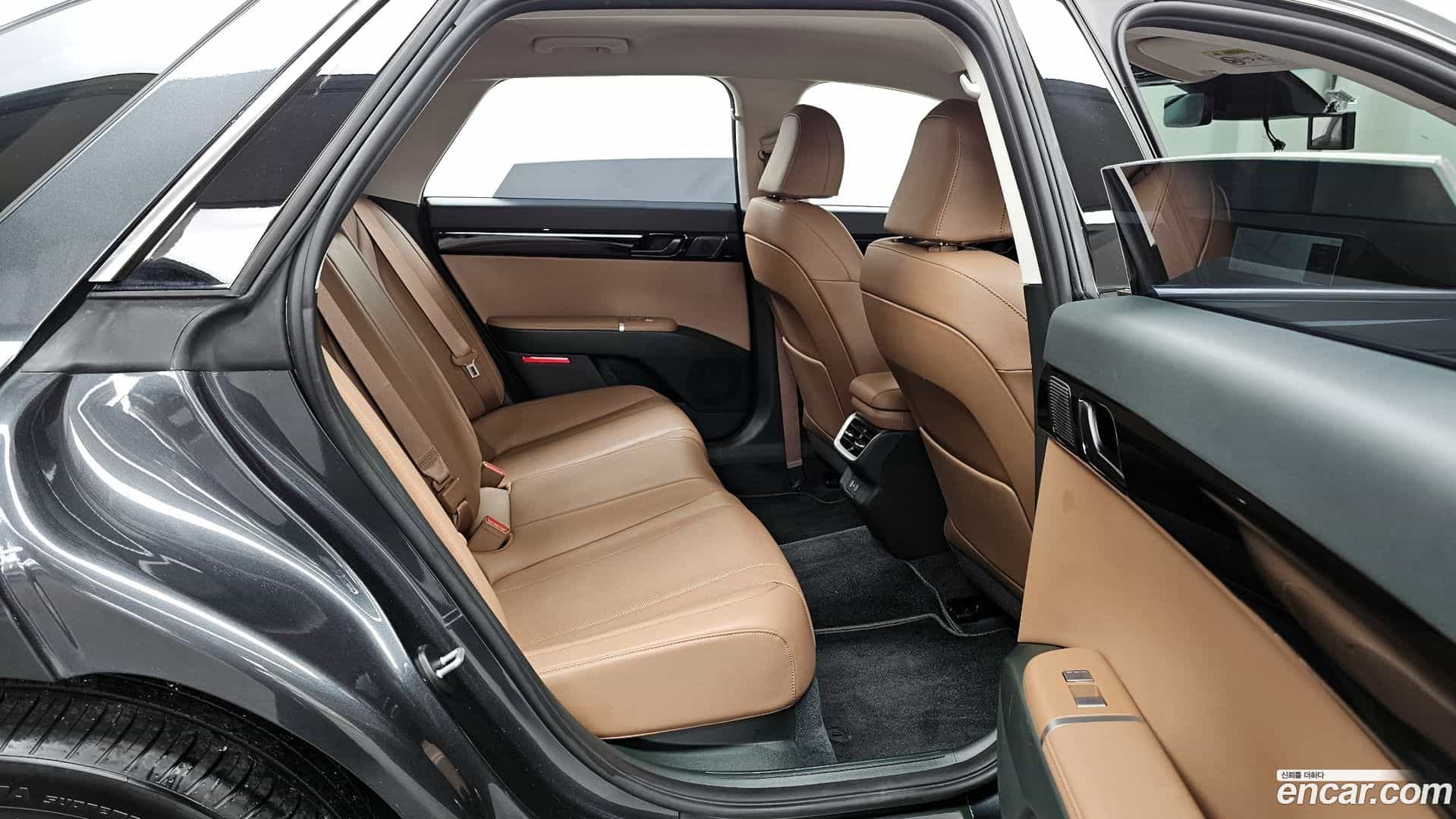 Grandeur Hyundai 2023.11-OPTION-016