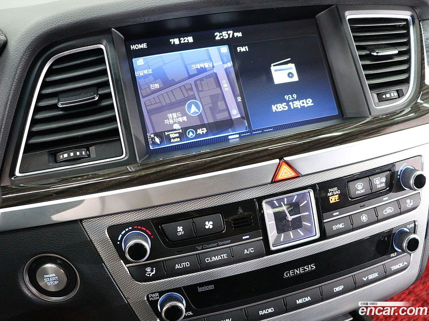 Main__Slider__Photo:G80 Genesis 2019.3-7