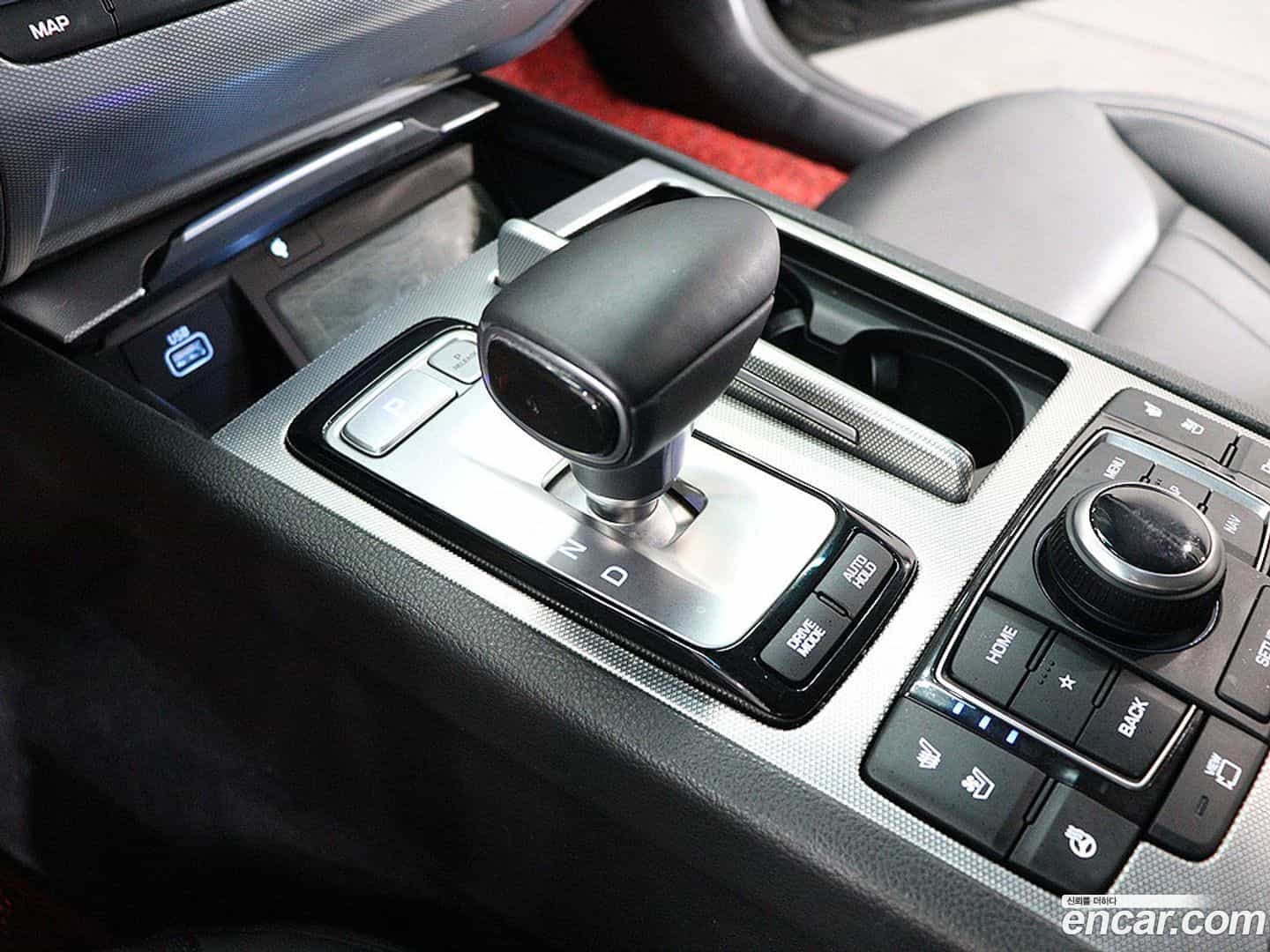 G80 Genesis 2019.3-INNER-009