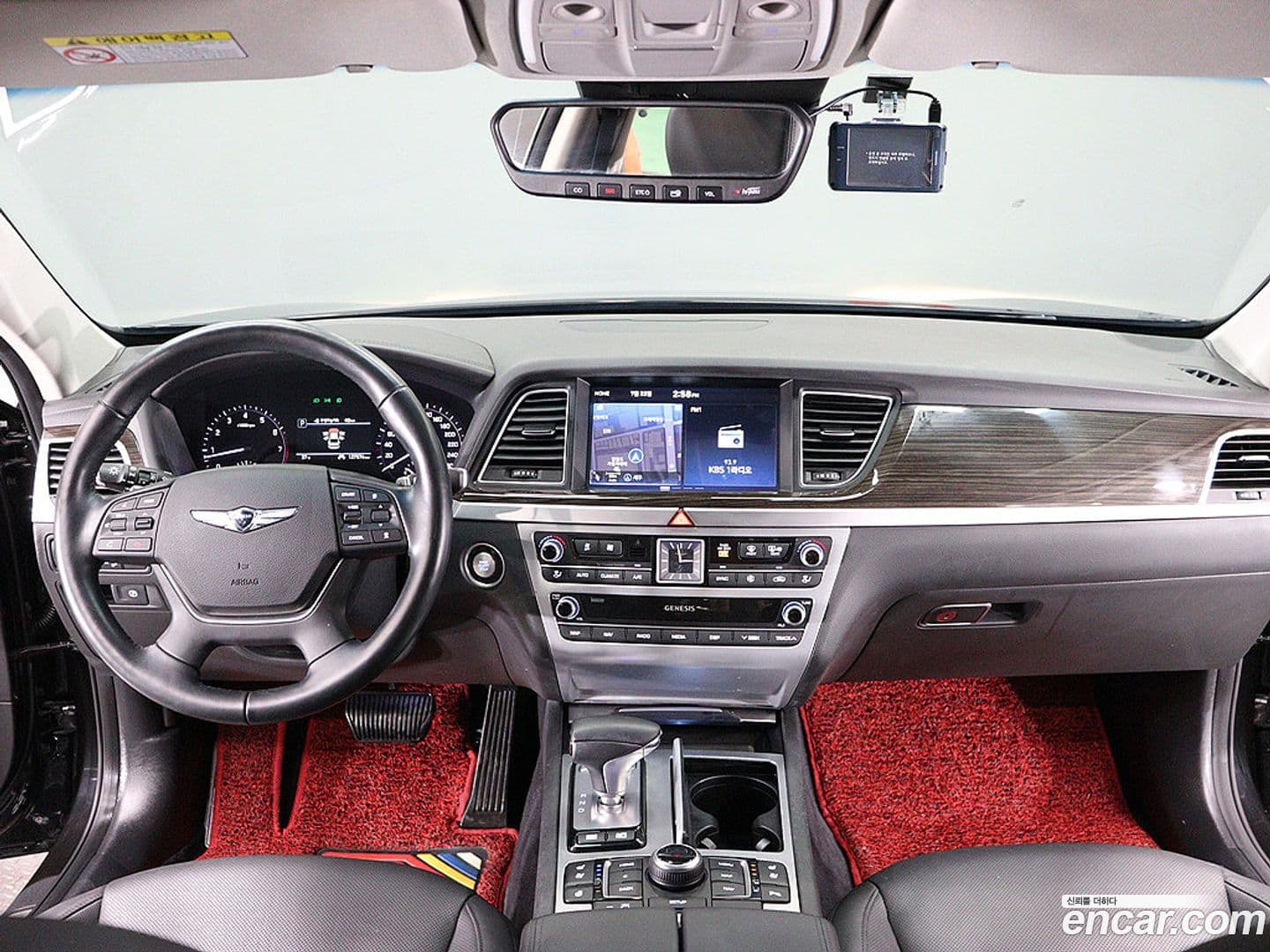 Main__Slider__Photo:G80 Genesis 2019.3-11