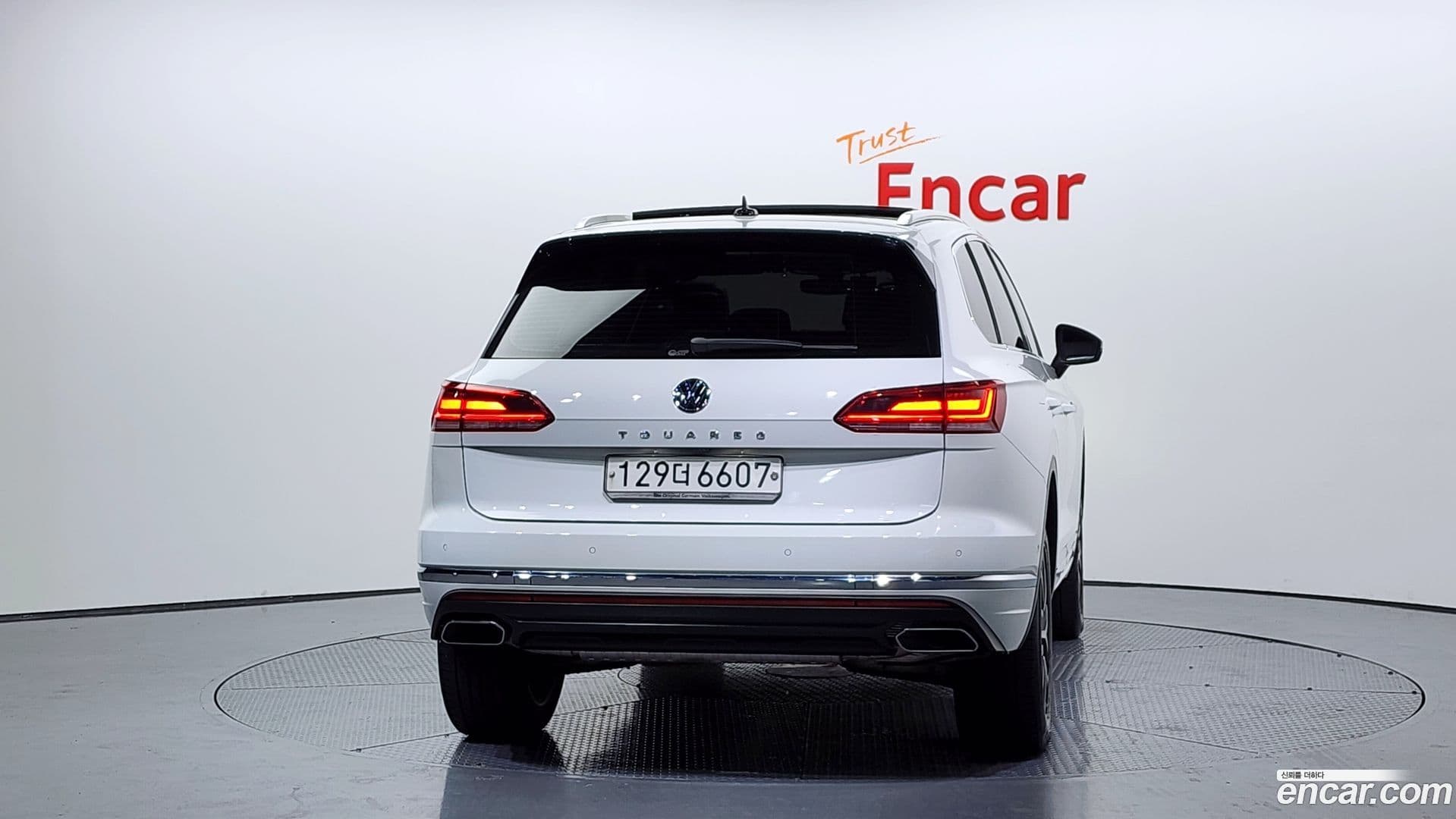 Main__Slider__Photo:Touareg Volkswagen 2020.3-3