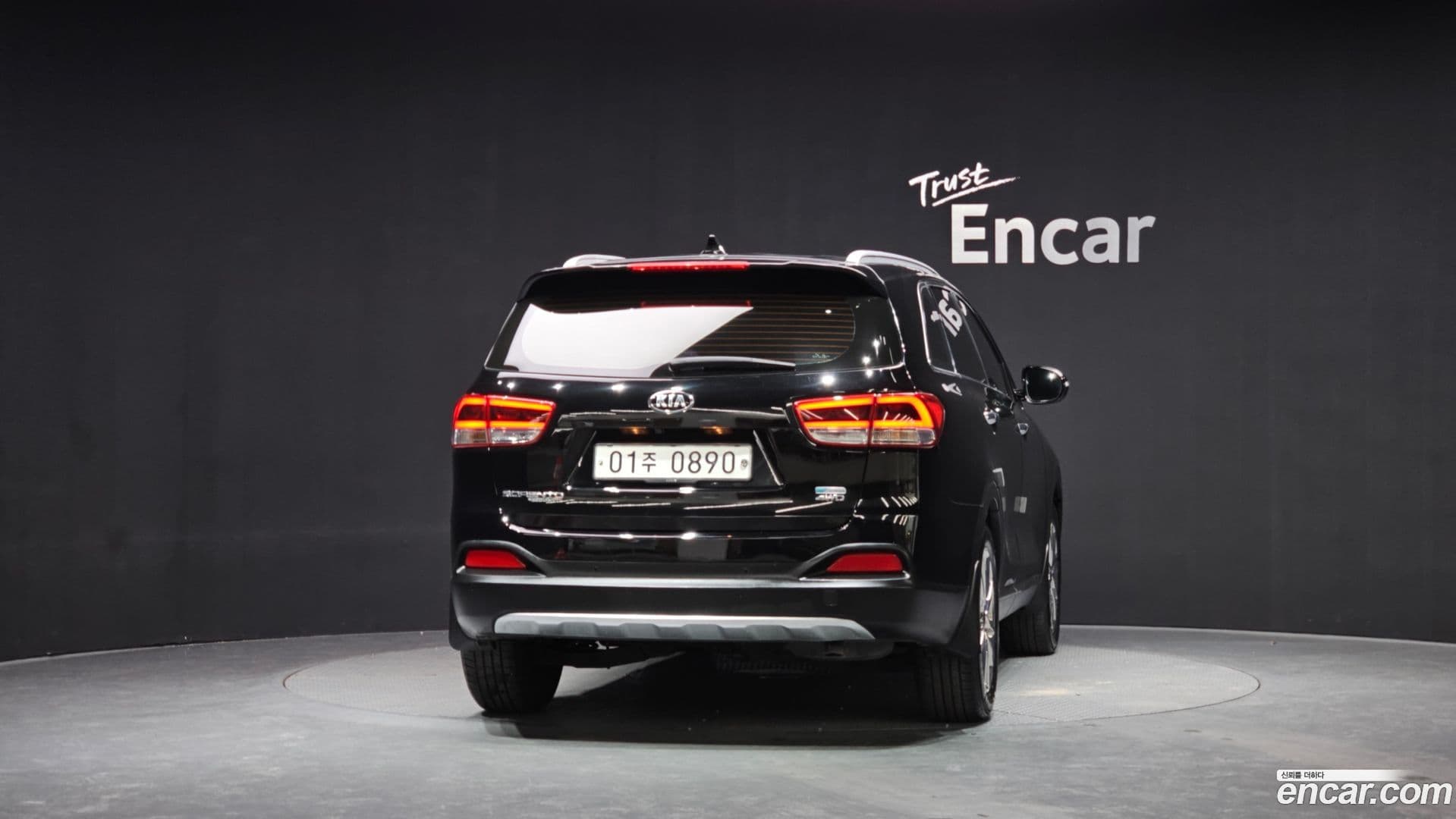 Main__Slider__Photo:Sorento Kia 2015.10-3