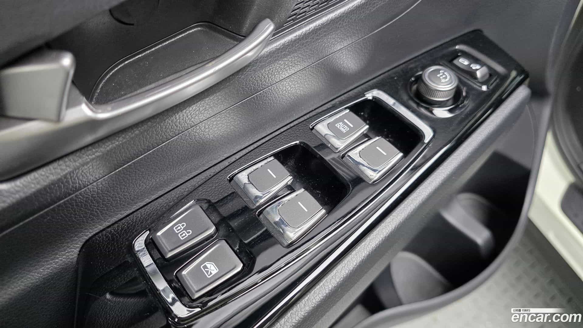 KORANDO KG_Mobility_Ssangyong 2020.9-OPTION-016