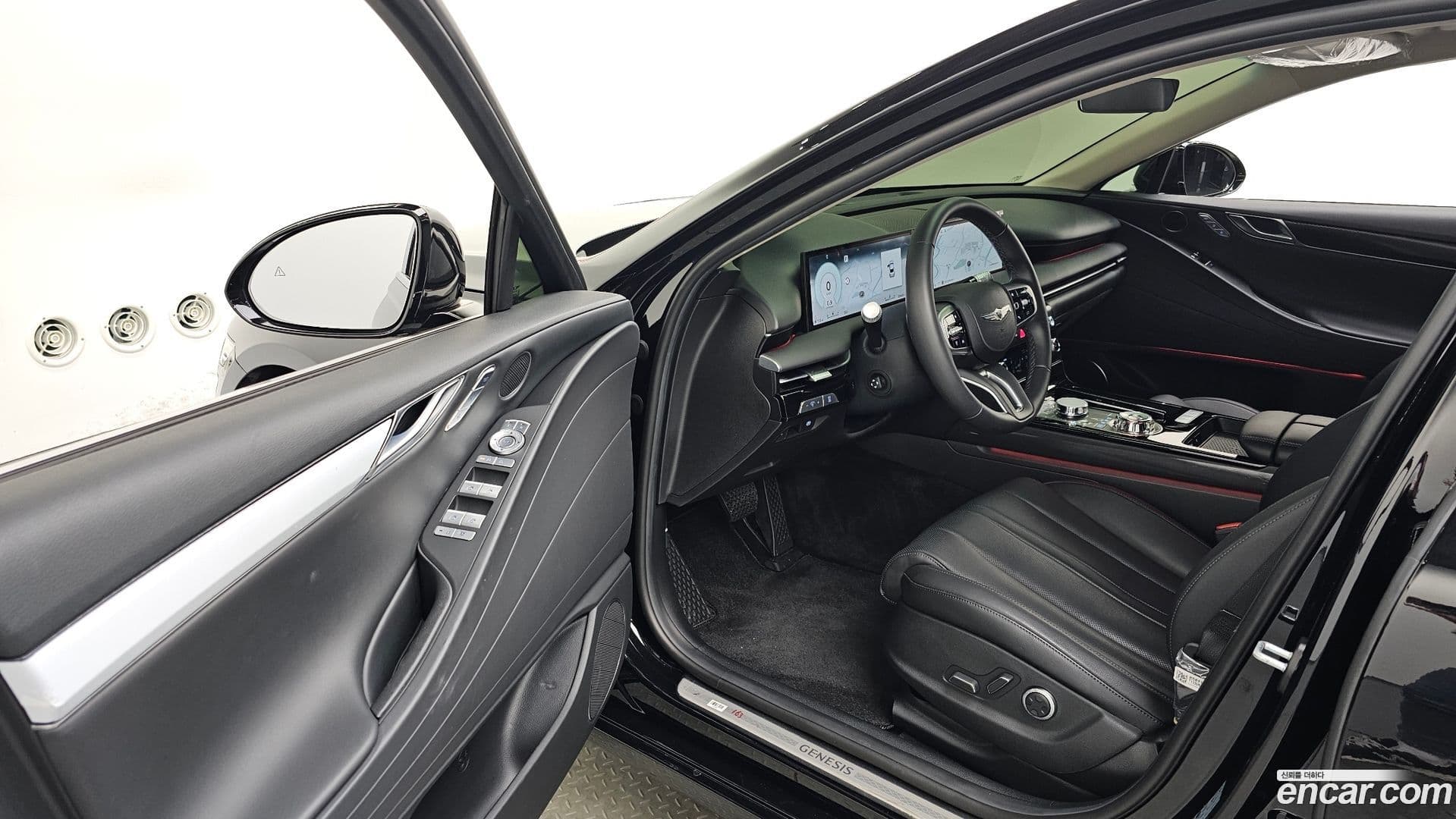 Main__Slider__Photo:G80 Genesis 2024.8-9