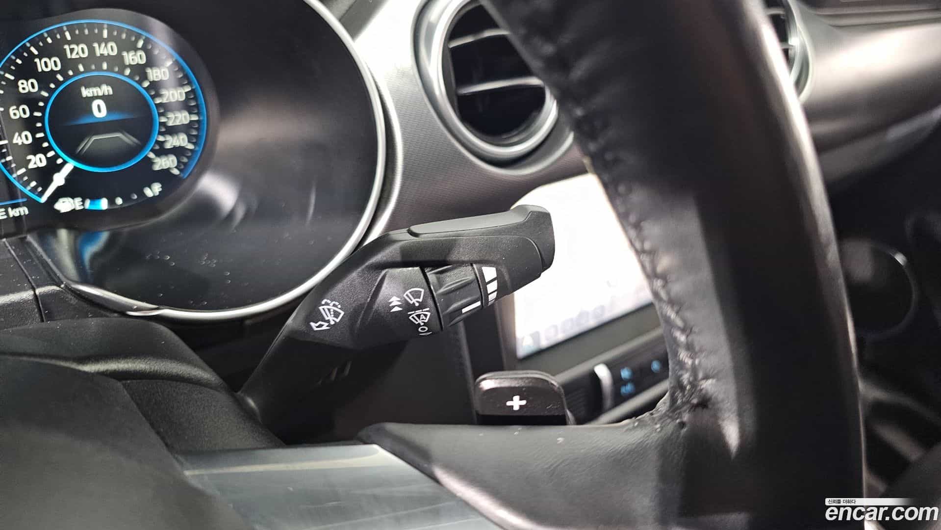 Mustang Ford 2021.11-OPTION-022