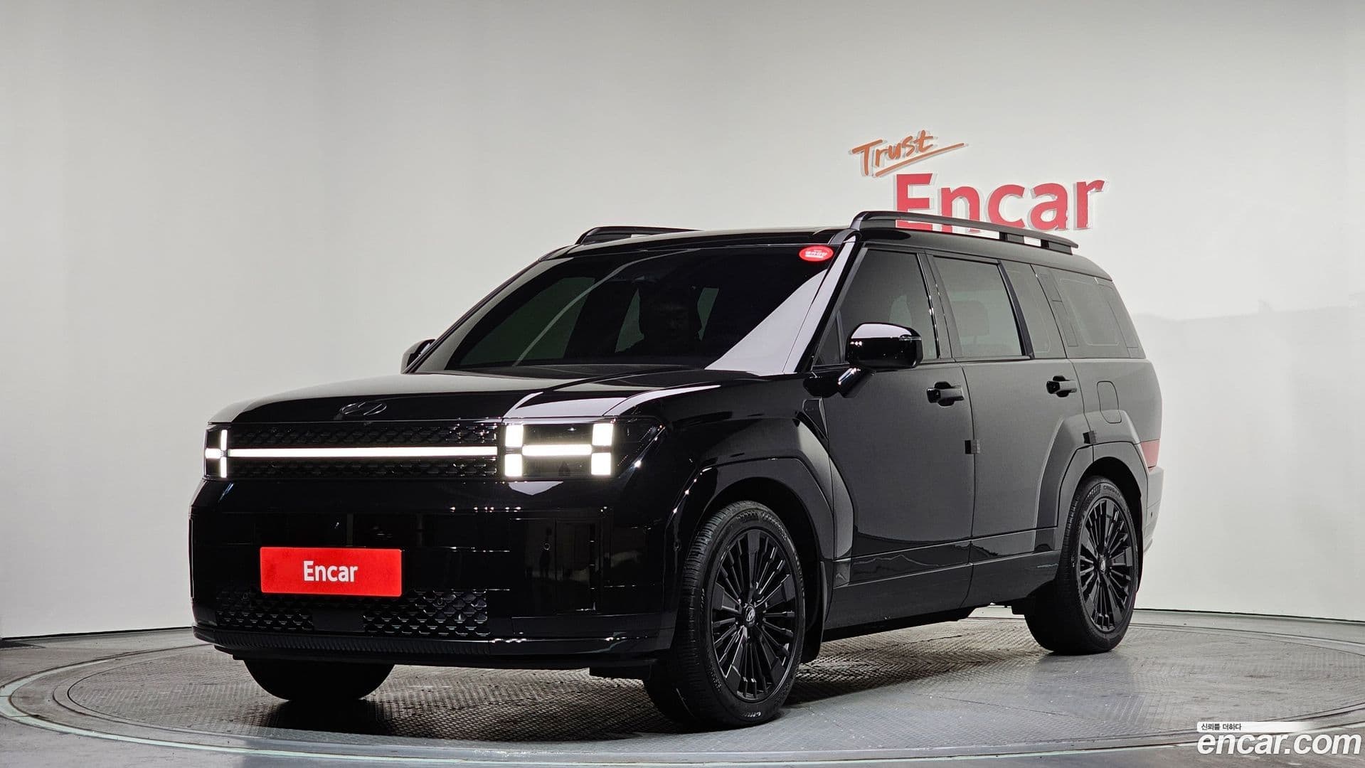 Main__Slider__Photo:Santafe Hyundai 2023.9-0