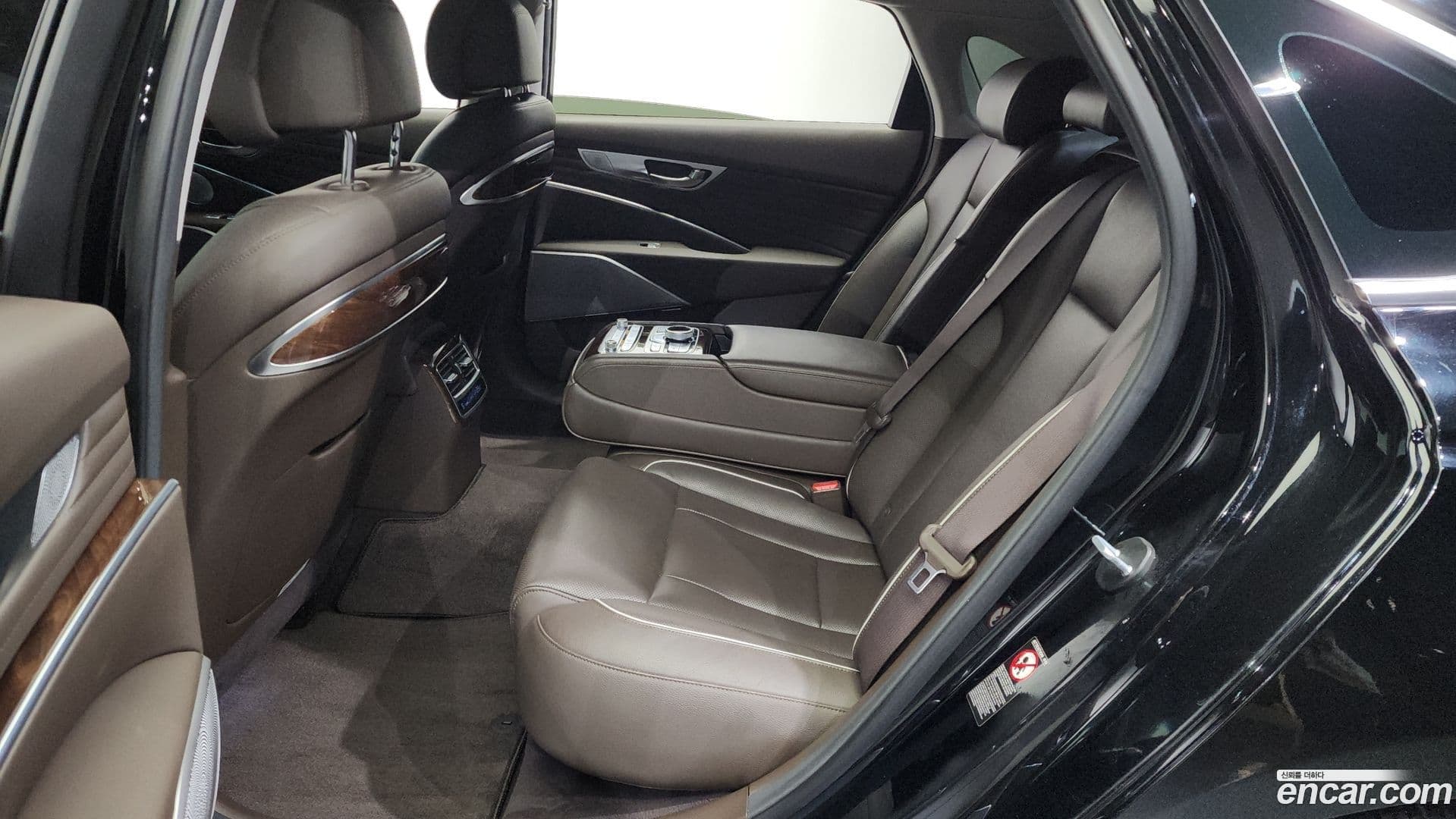 Main__Slider__Photo:K9 Kia 2019.1-10