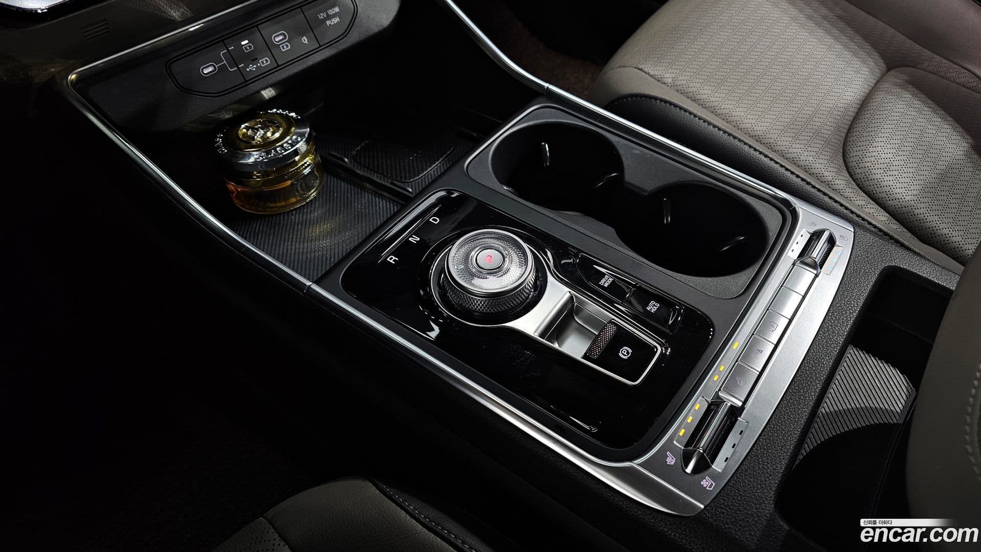 Main__Slider__Photo:Canival Kia 2024.2-8