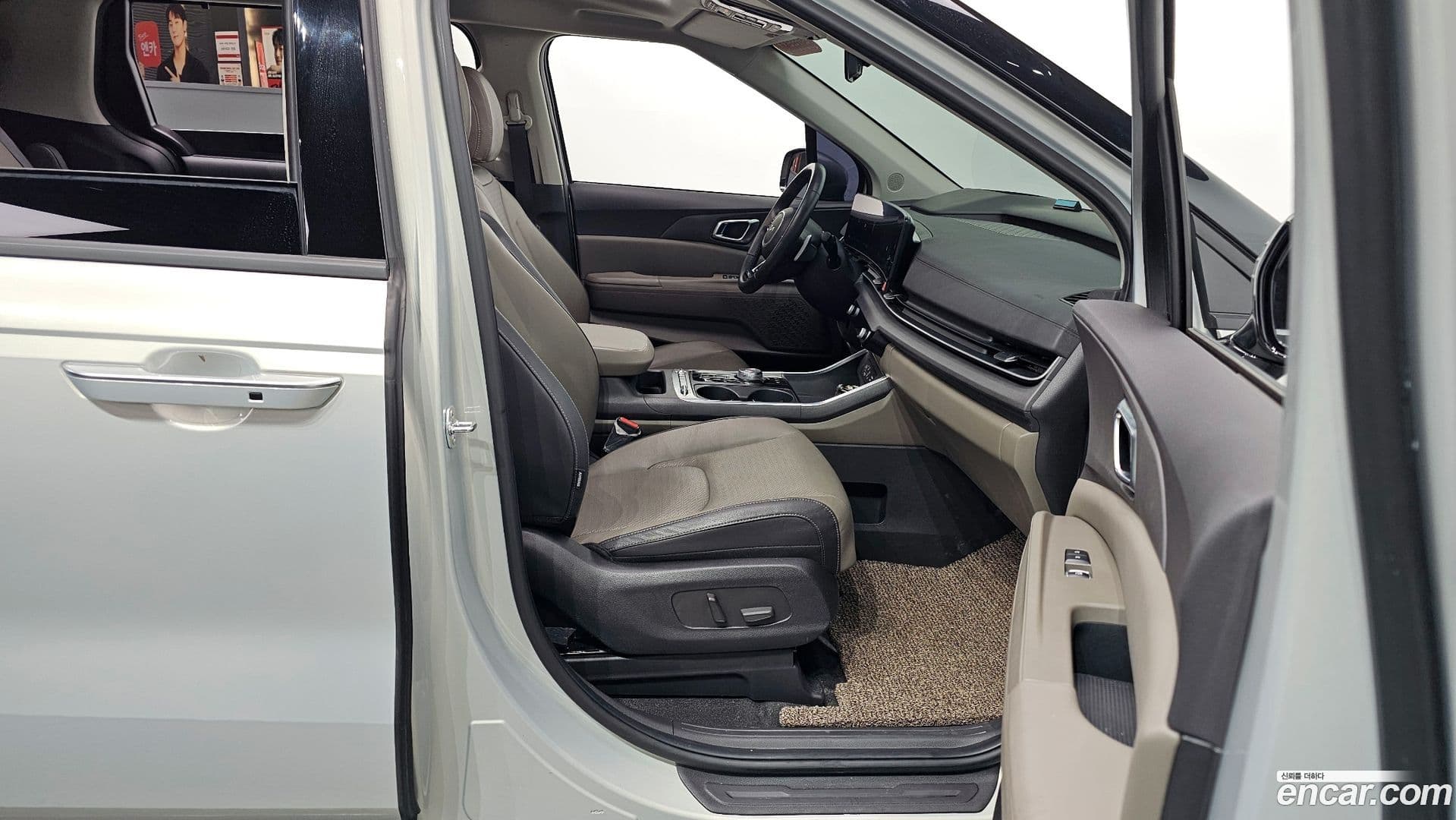 Main__Slider__Photo:Canival Kia 2024.2-10