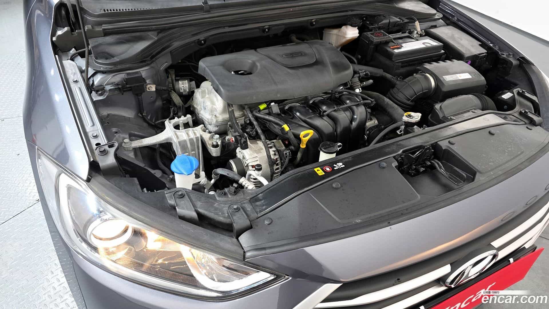 AVANTE Hyundai 2017.7-INNER-006