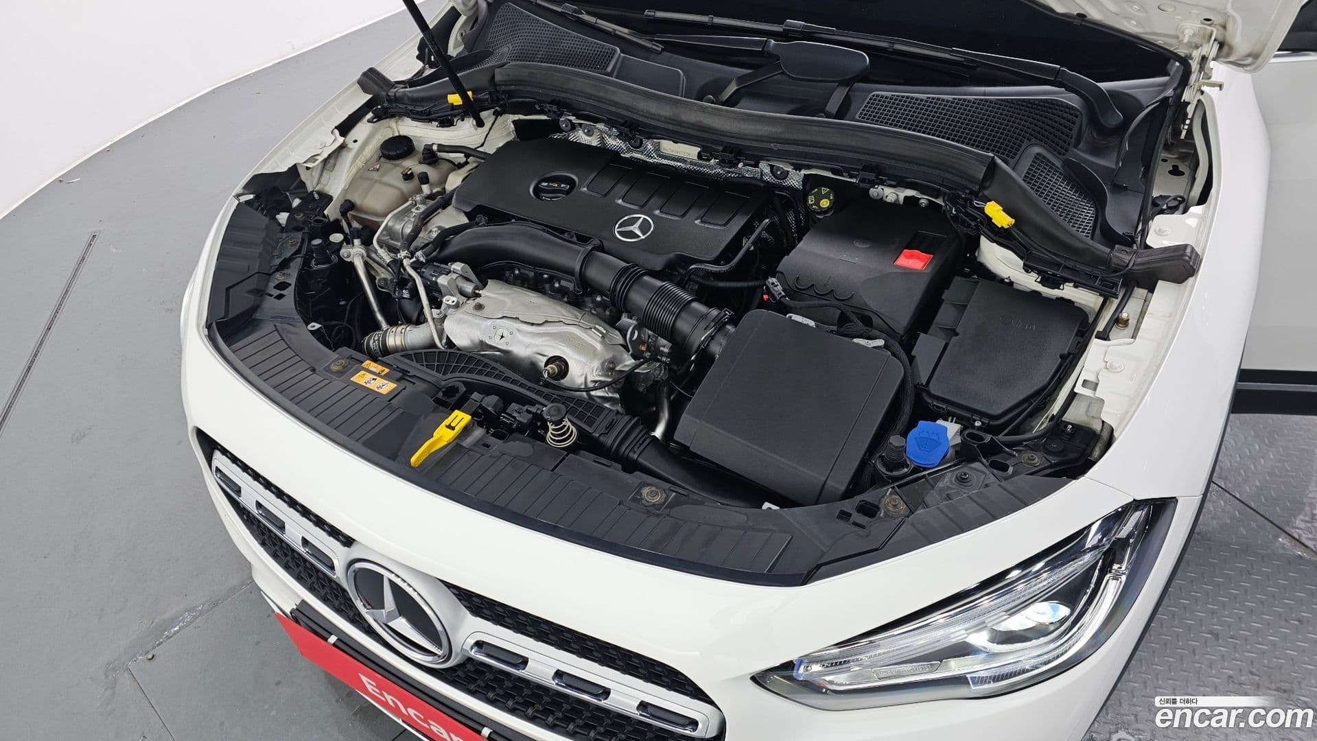 Main__Slider__Photo:GLA-Class Mercedes-Benz 2021.1-5