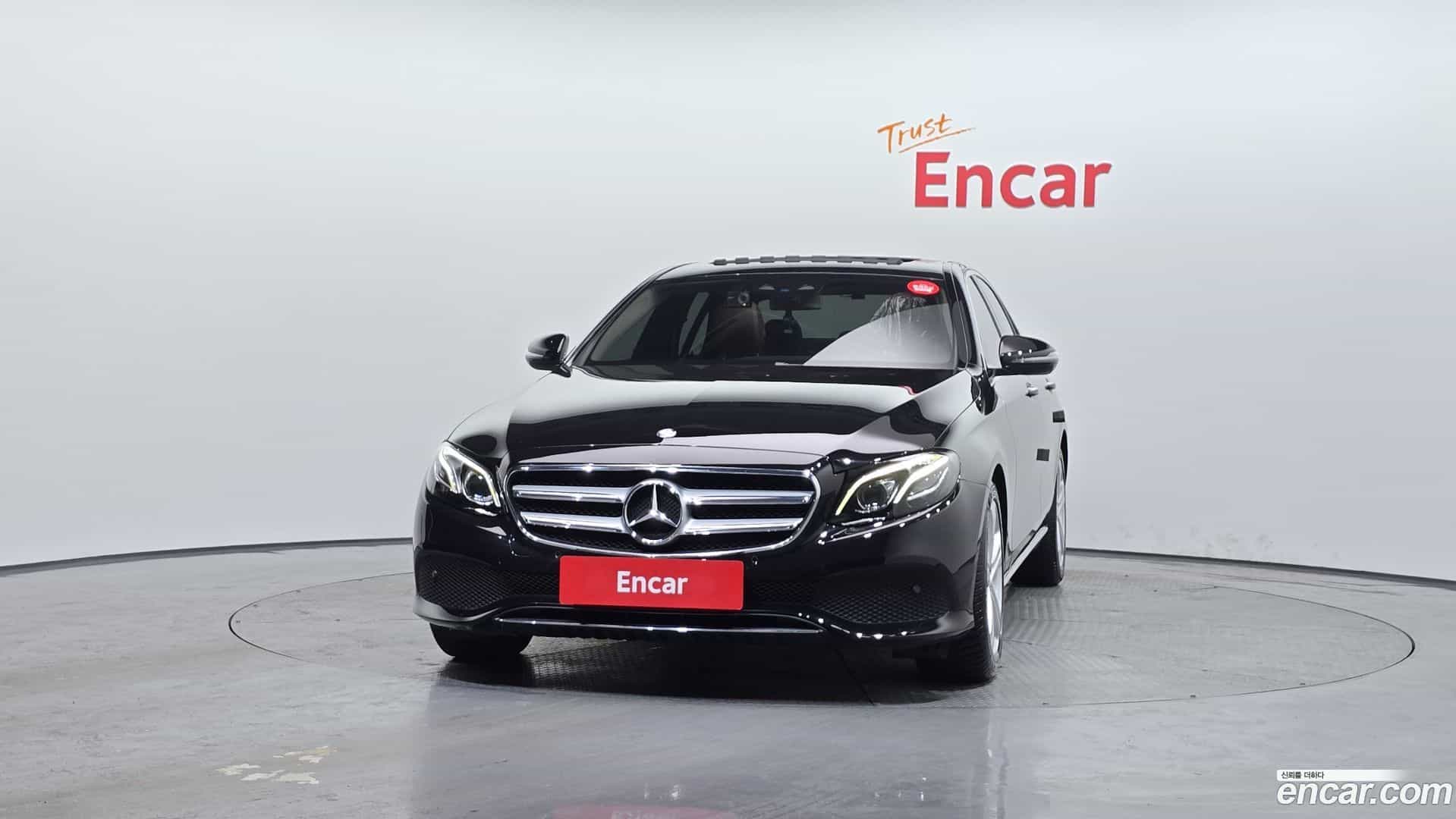 E-Class Mercedes-Benz 2017.0-OUTER-003