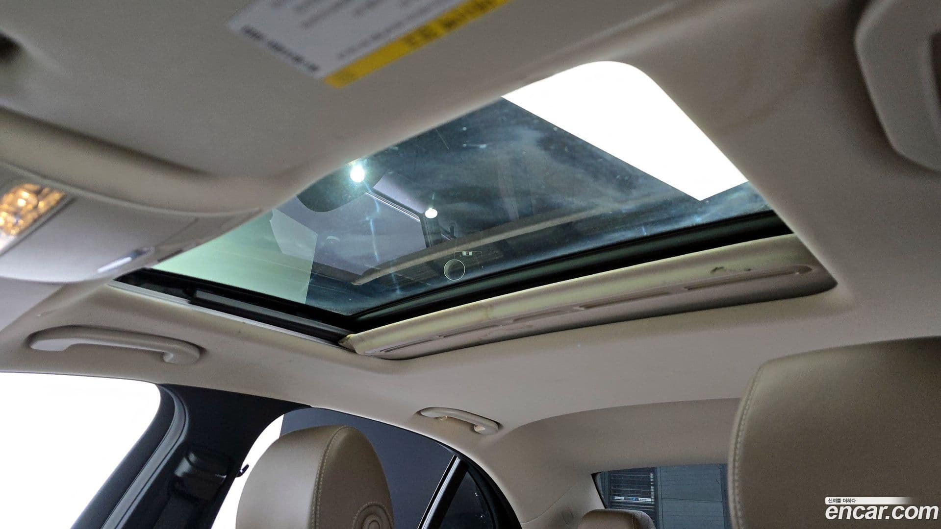 Main__Slider__Photo:E-Class Mercedes-Benz 2017.0-17