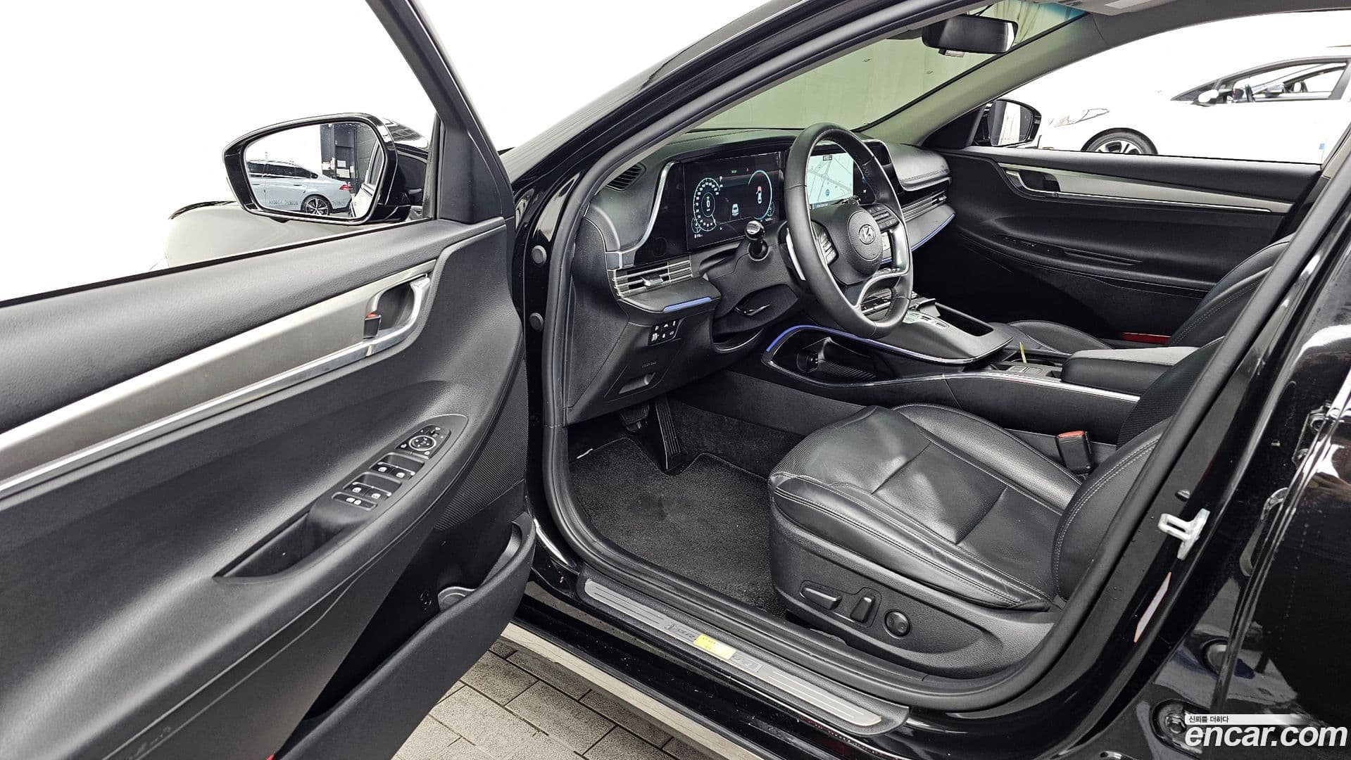 Main__Slider__Photo:Grandeur Hyundai 2022.3-9