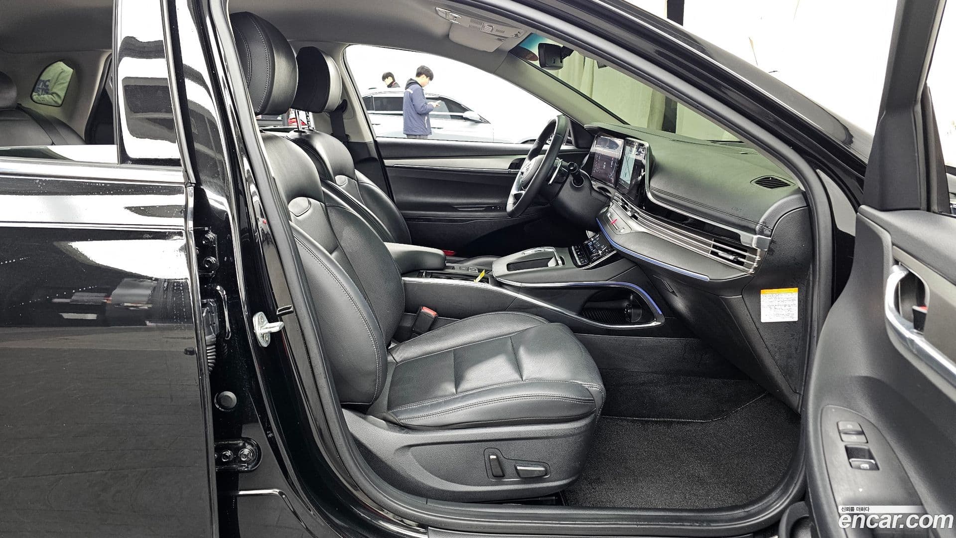 Main__Slider__Photo:Grandeur Hyundai 2022.3-10