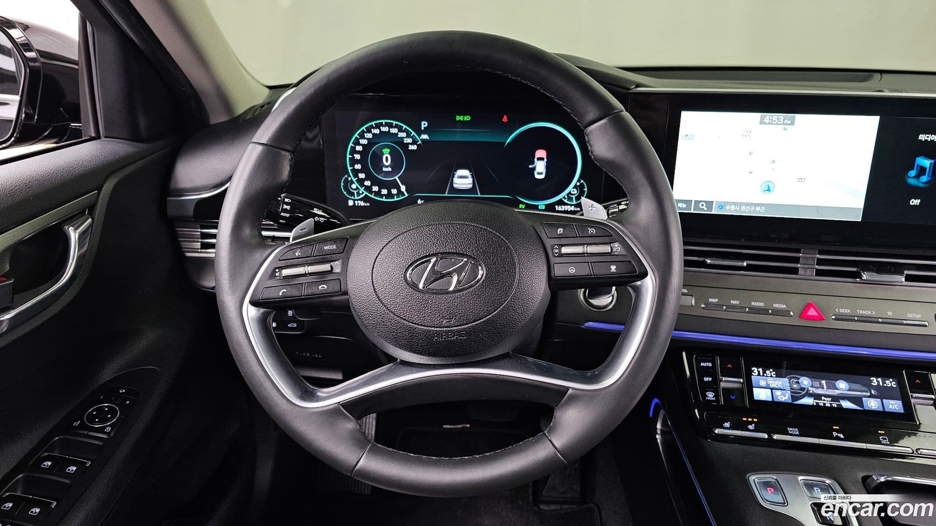 Main__Slider__Photo:Grandeur Hyundai 2022.3-12