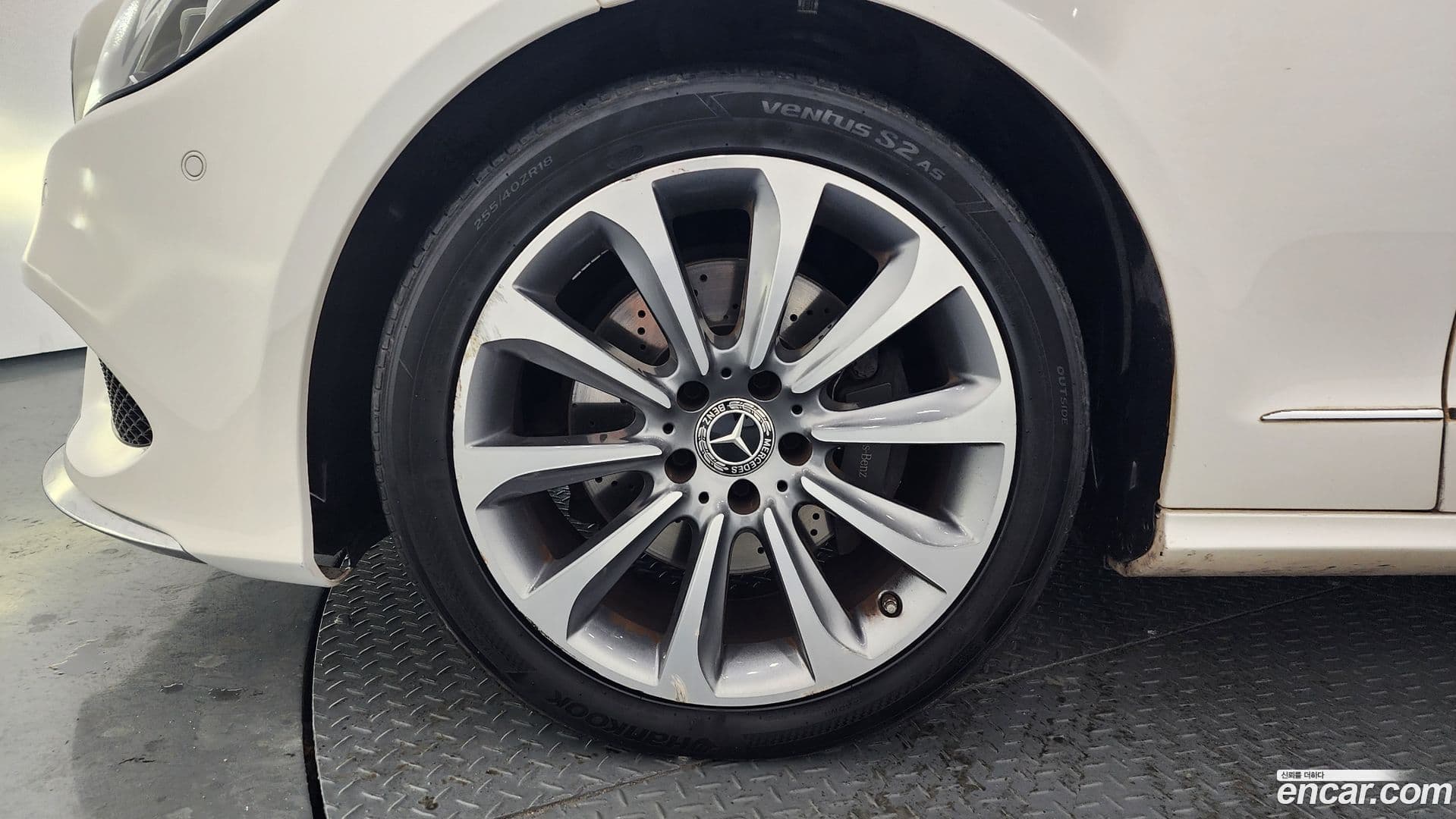 Main__Slider__Photo:CLS-Class Mercedes-Benz 2017.2-4