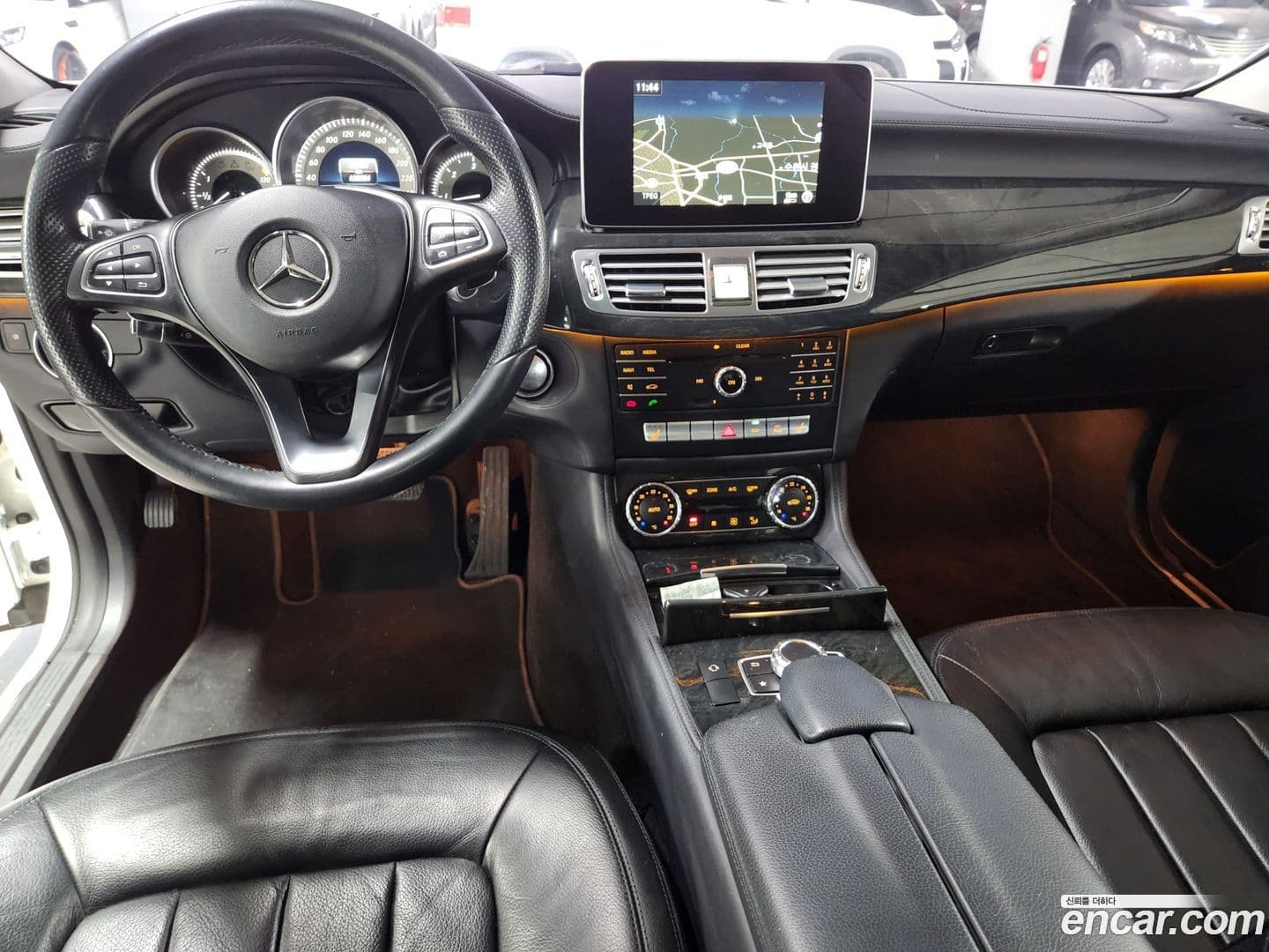 Main__Slider__Photo:CLS-Class Mercedes-Benz 2017.2-6