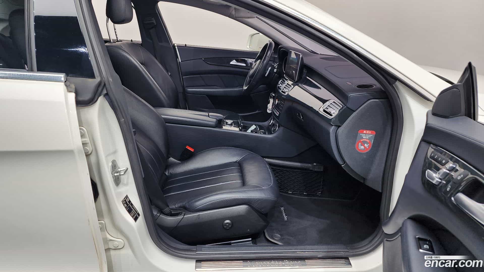 CLS-Class Mercedes-Benz 2017.2-OPTION-015