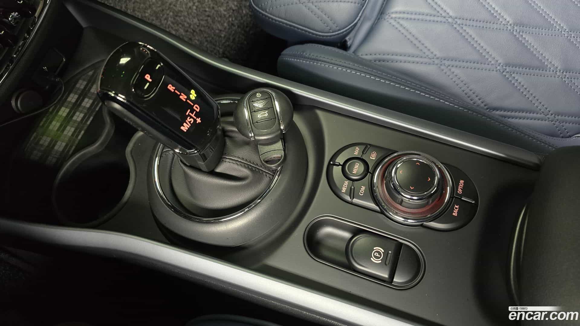 Clubman Mini 2022.8-INNER-009