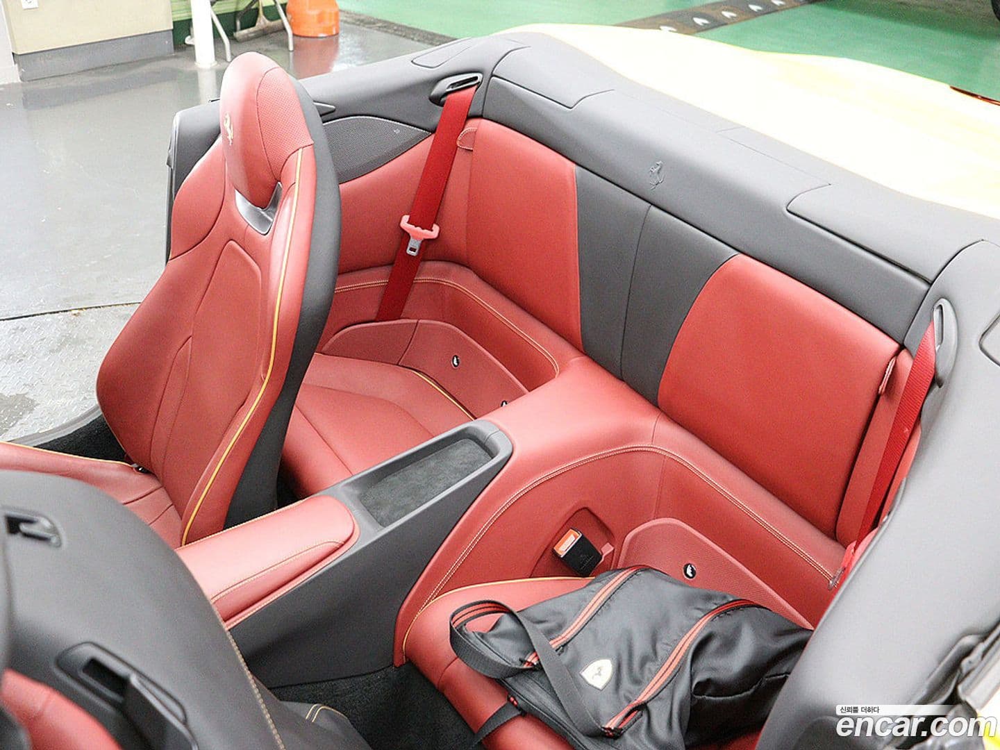 Main__Slider__Photo:Portofino Ferrari 2019.3-15