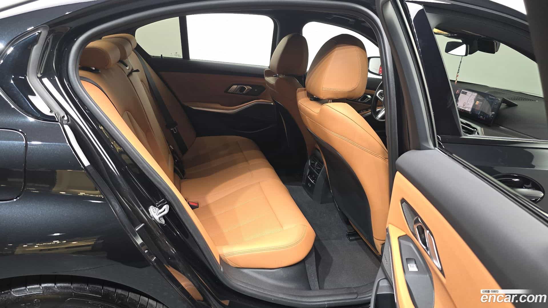 3-Series BMW 2023.9-OPTION-016