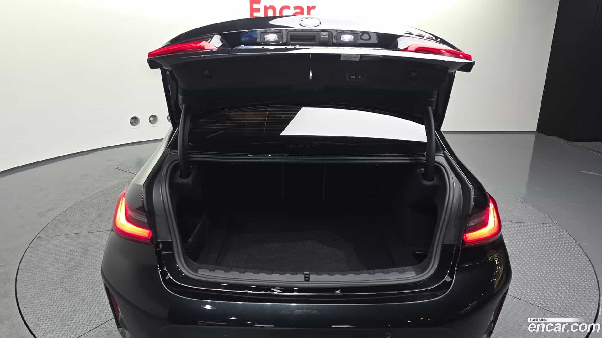 3-Series BMW 2023.9-OPTION-024