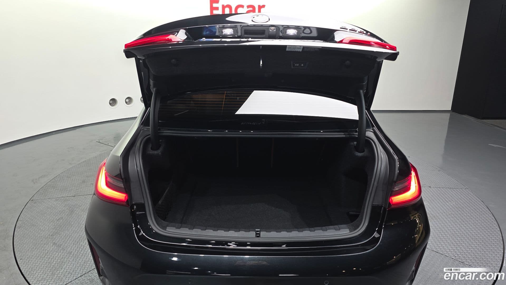 Main__Slider__Photo:3-Series BMW 2023.9-19