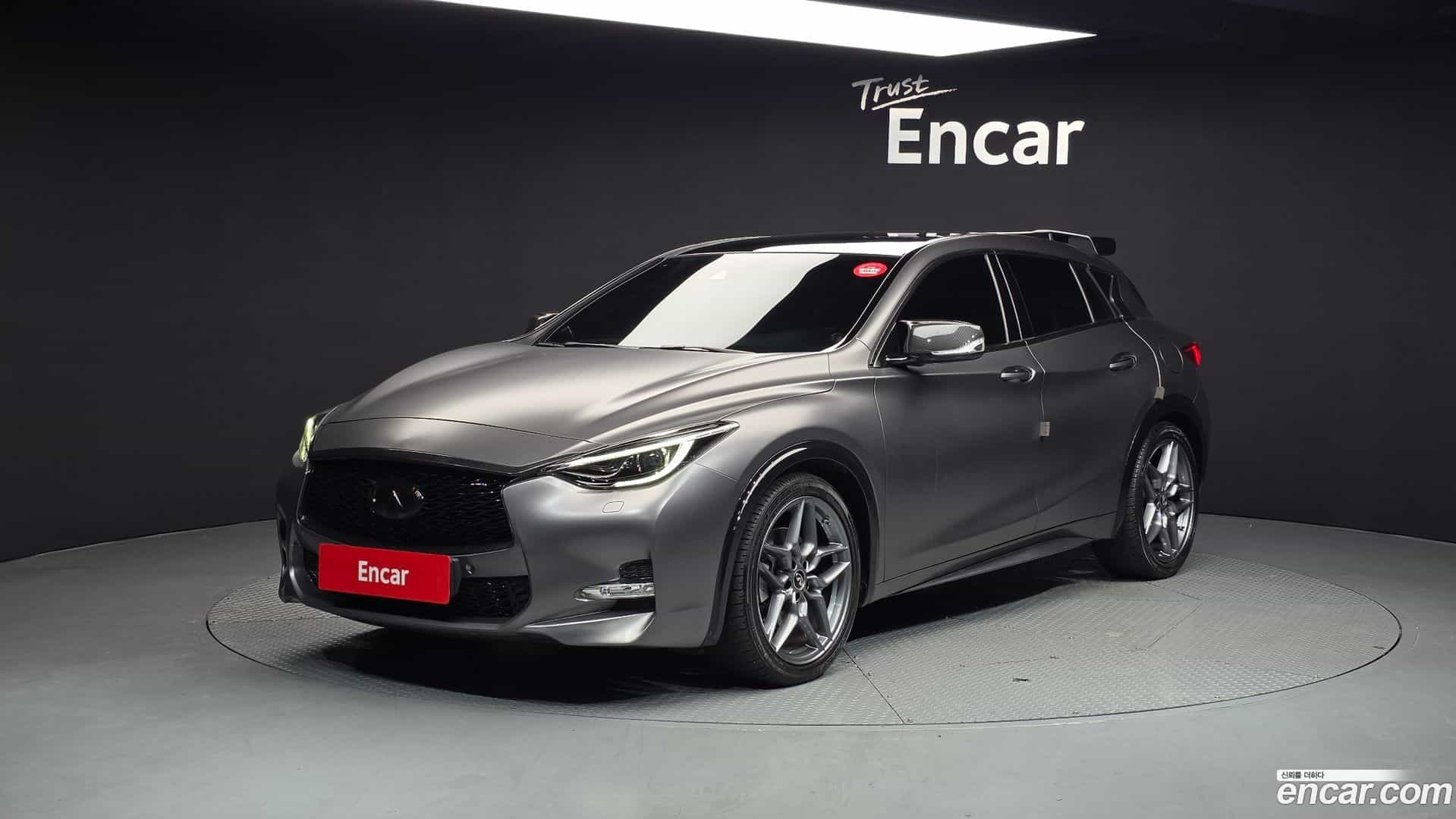 Q30 Infiniti 2017.11-OUTER-001