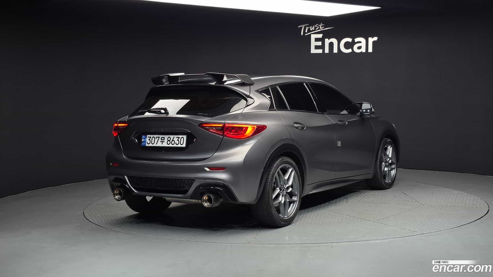 Q30 Infiniti 2017.11-OUTER-002