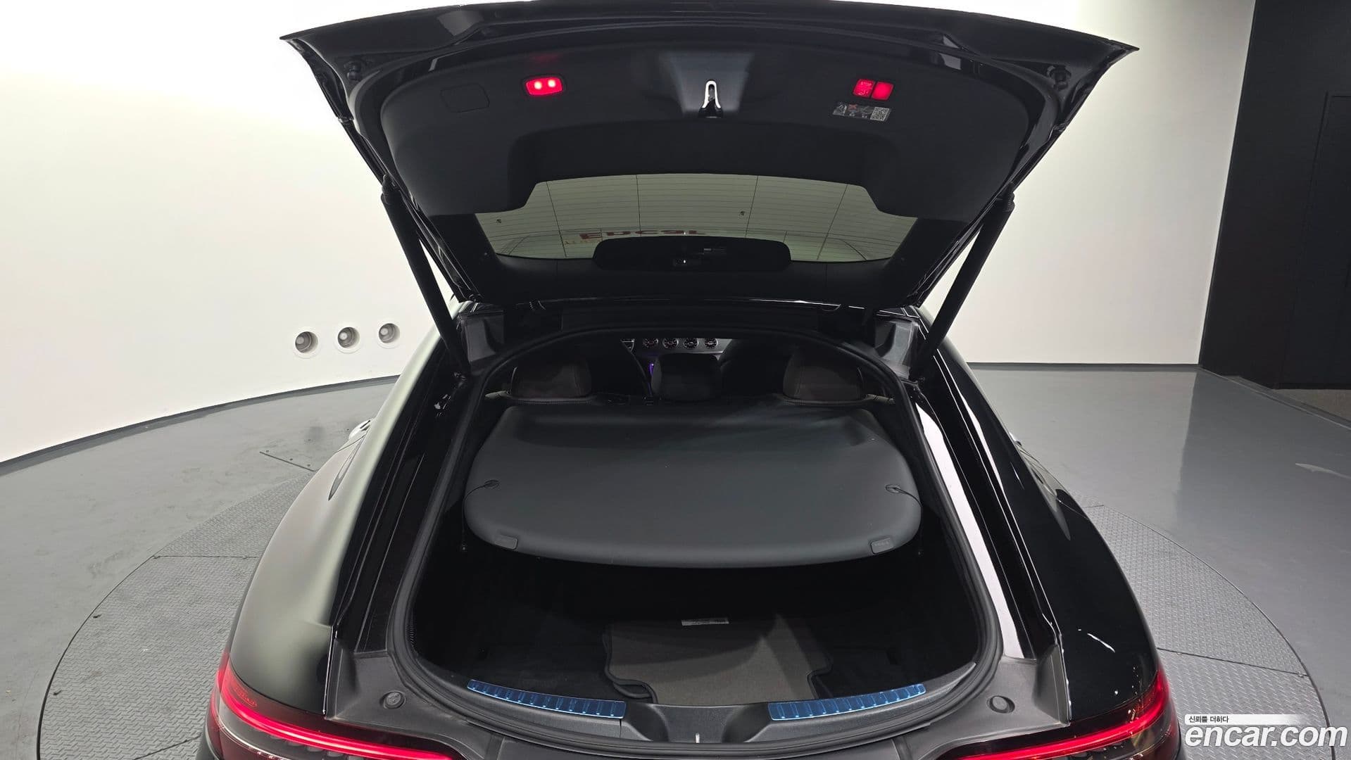 Main__Slider__Photo:AMG GT Mercedes-Benz 2023.8-19