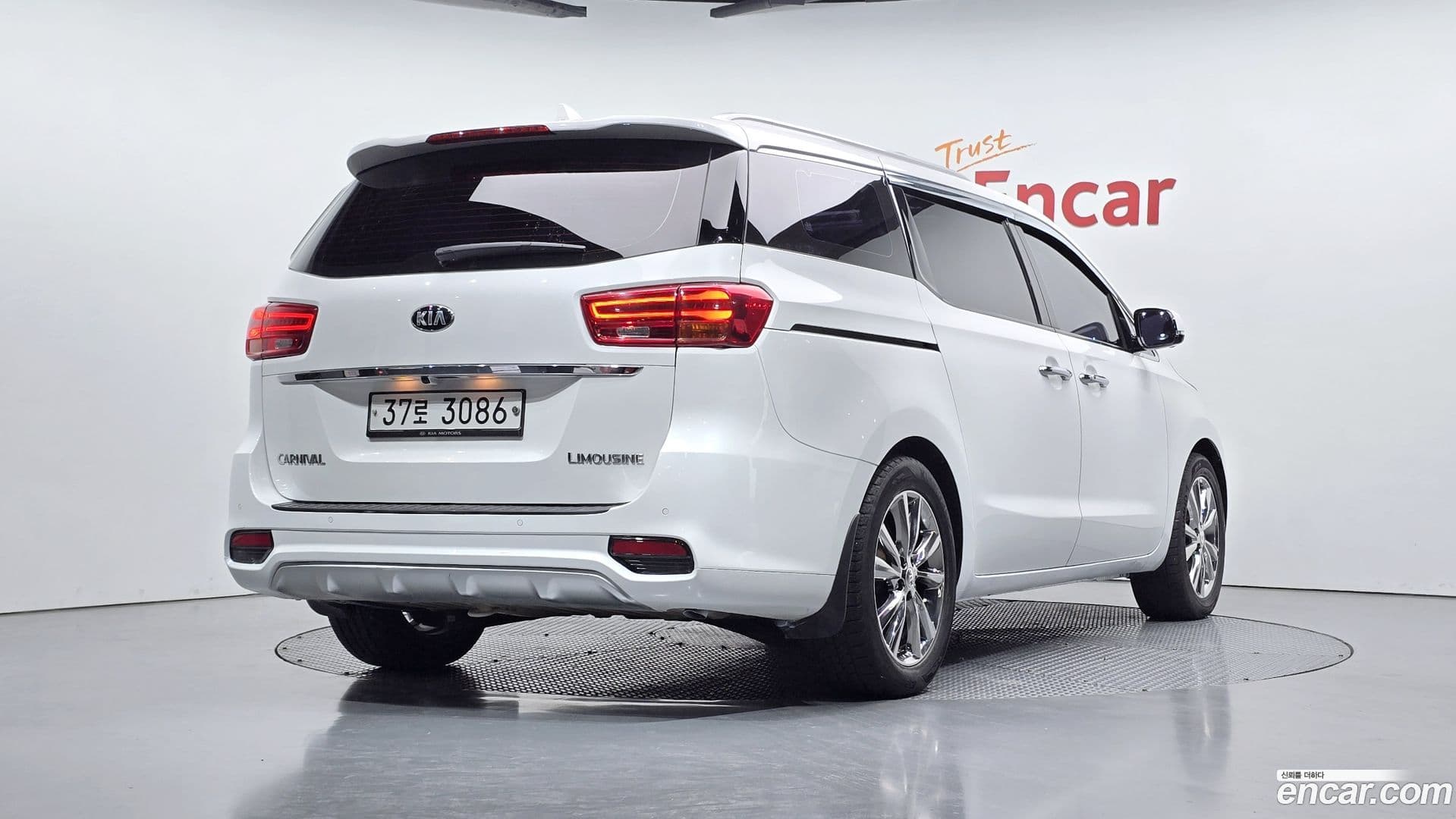 Main__Slider__Photo:Canival Kia 2019.1-1