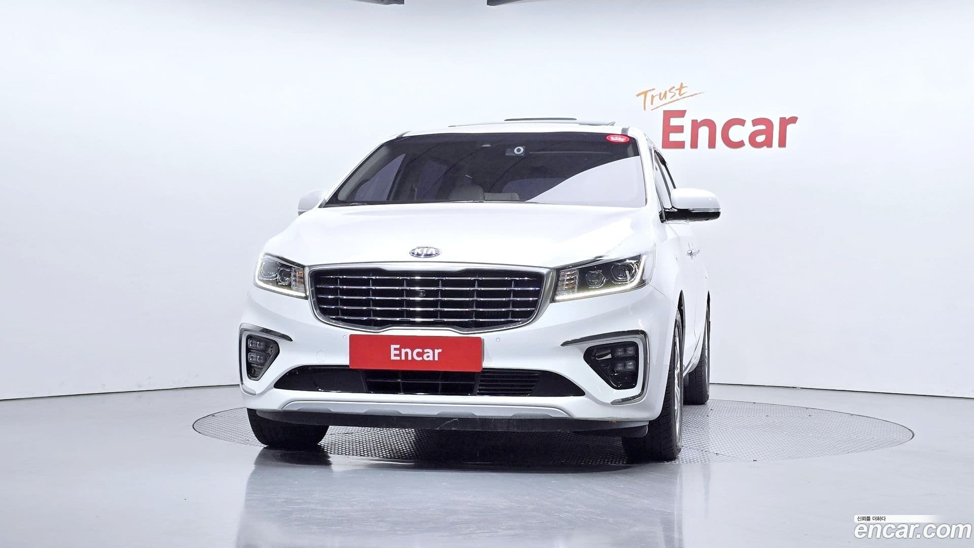 Main__Slider__Photo:Canival Kia 2019.1-2