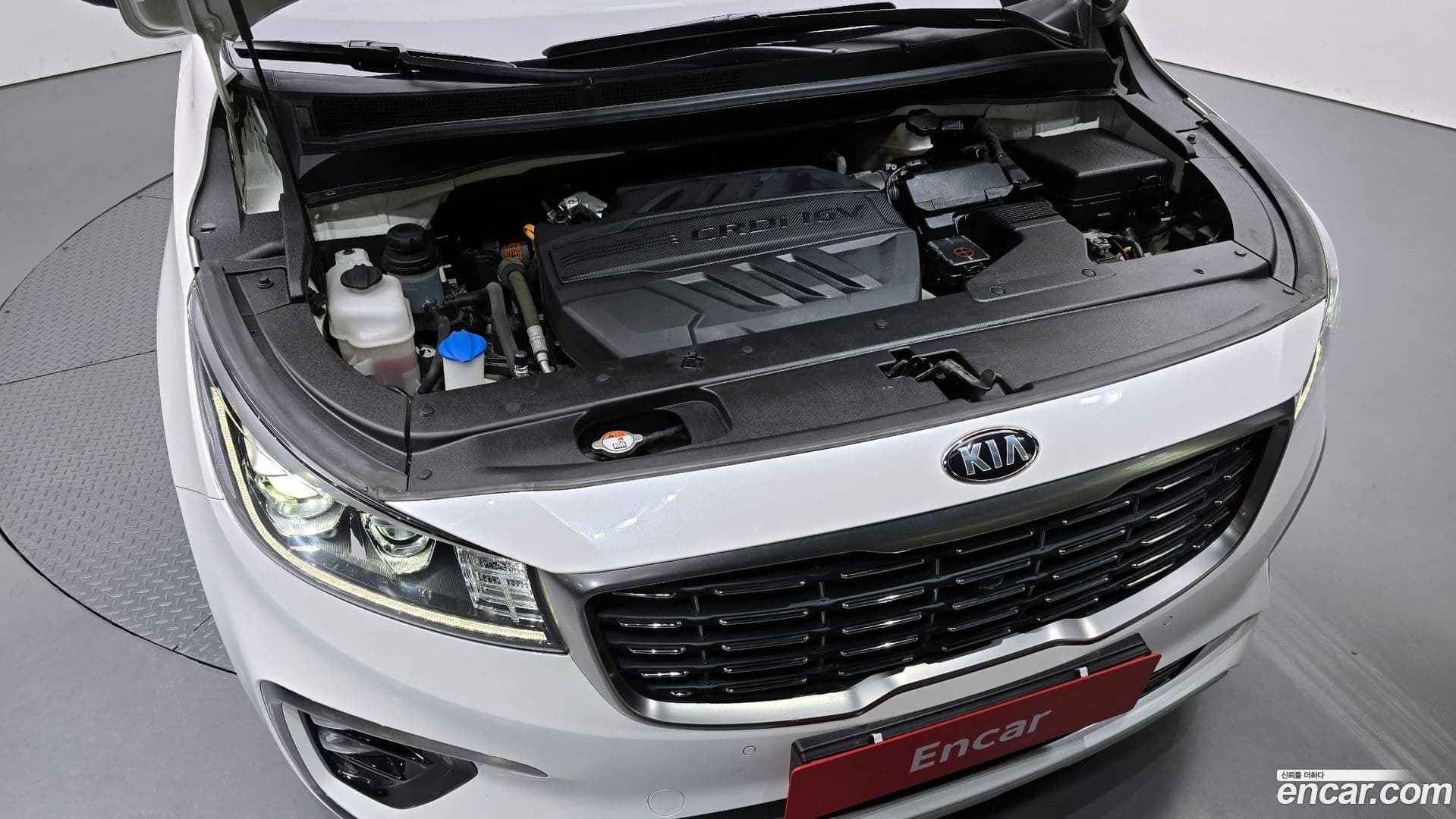 Main__Slider__Photo:Canival Kia 2019.1-5